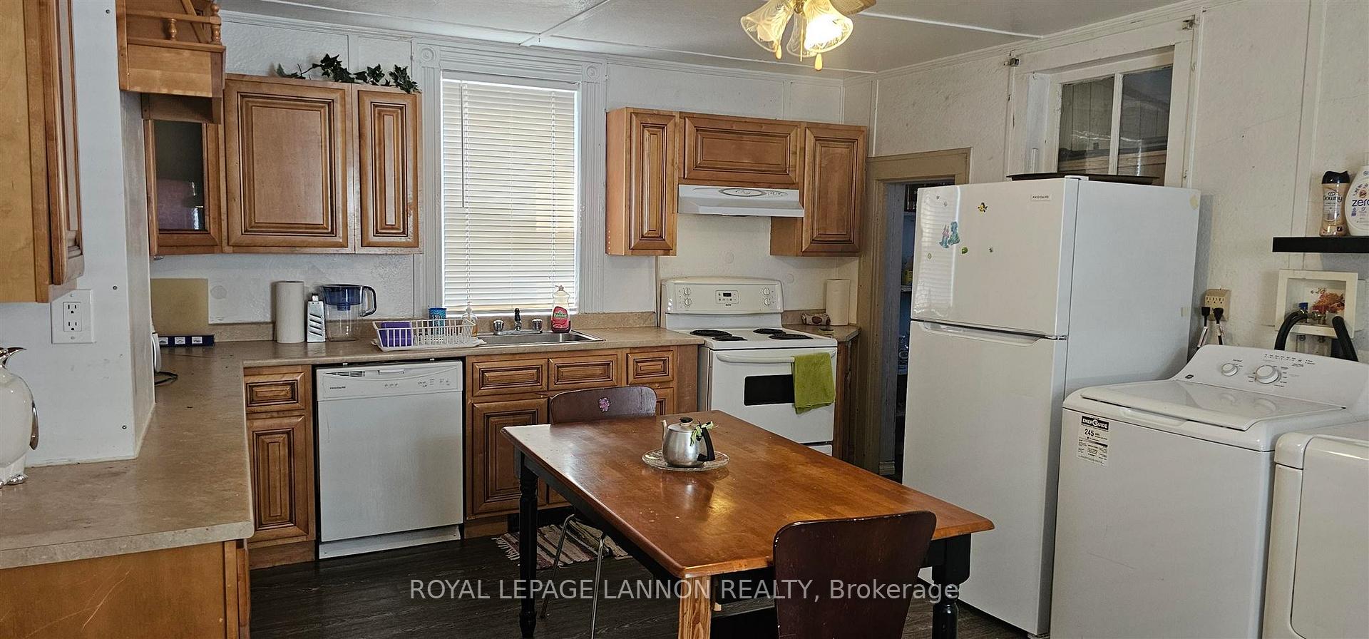 Photo 6 of 606 McLeod Street, Thunder Bay, East End — HOMEH