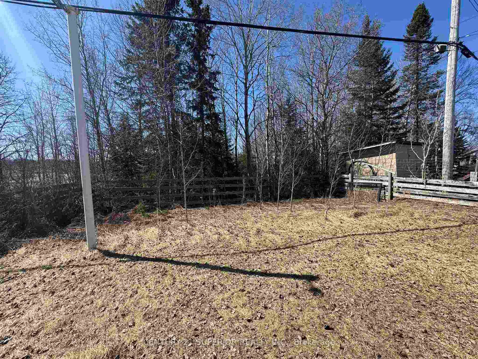 Photo 31 of 12 Redwing Ave, Manitouwadge — HOMEH