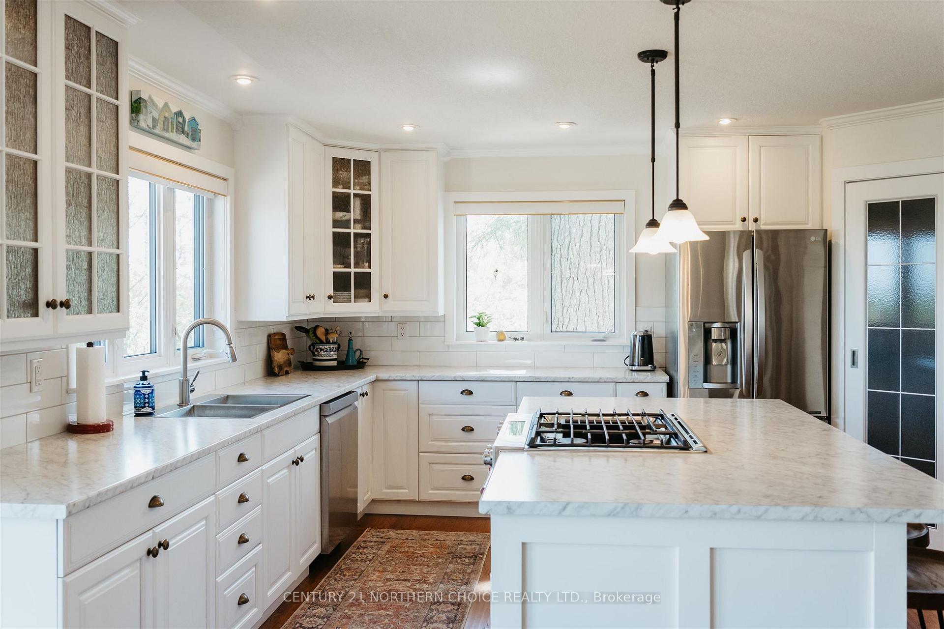 Photo 14 of 1322 Beach Road, Kenora, Keewatin — HOMEH