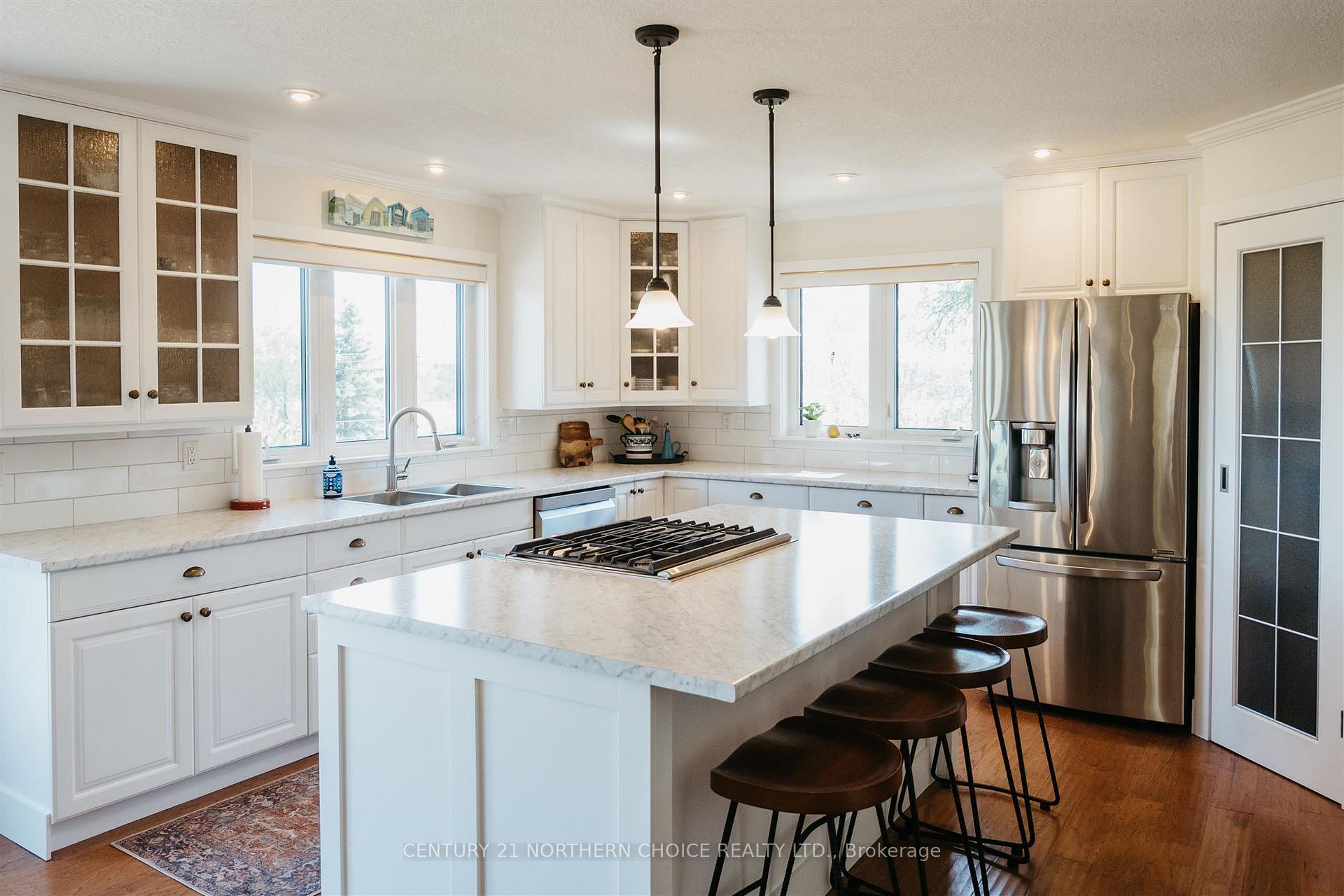 Photo 16 of 1322 Beach Road, Kenora, Keewatin — HOMEH