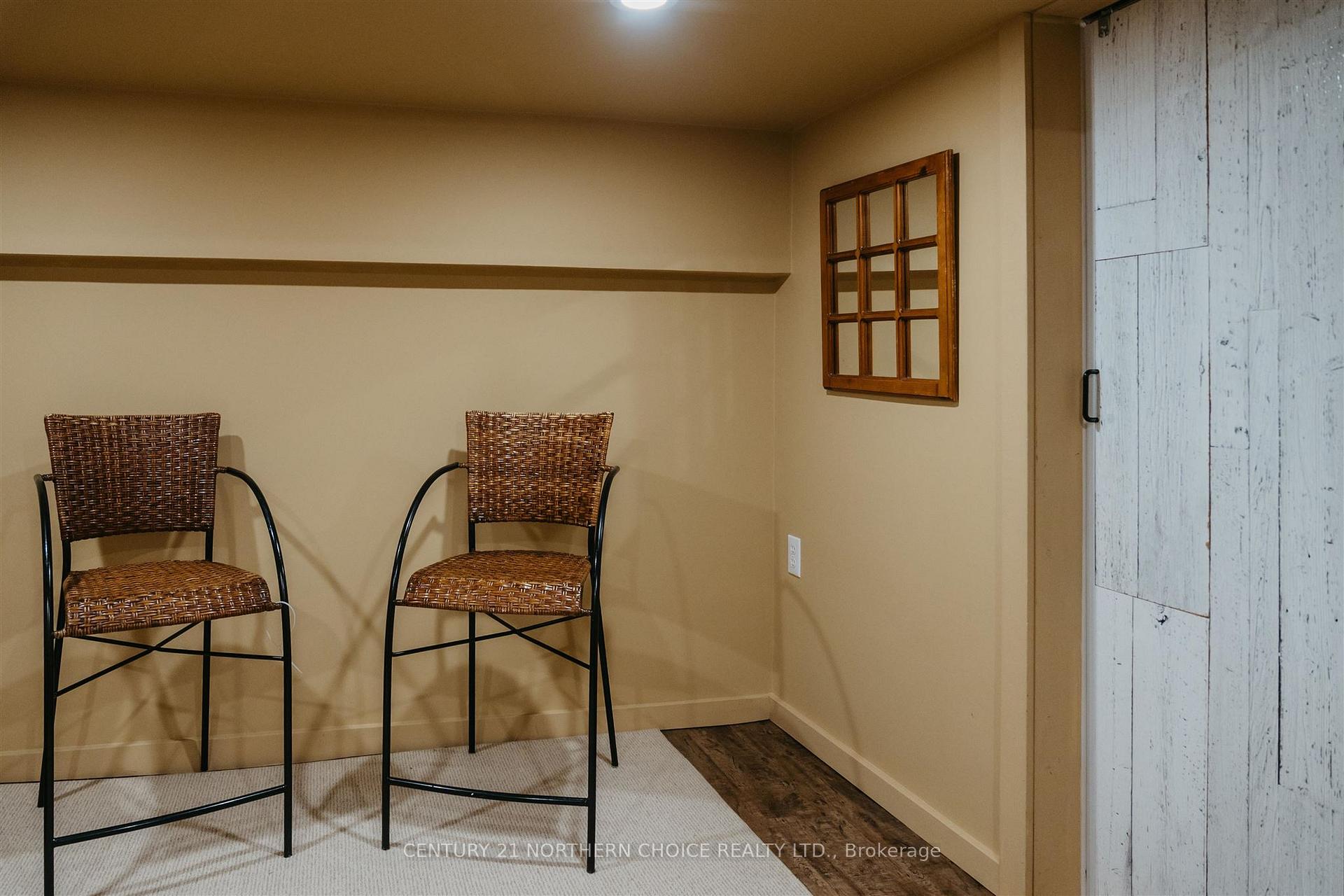 Photo 33 of 1322 Beach Road, Kenora, Keewatin — HOMEH