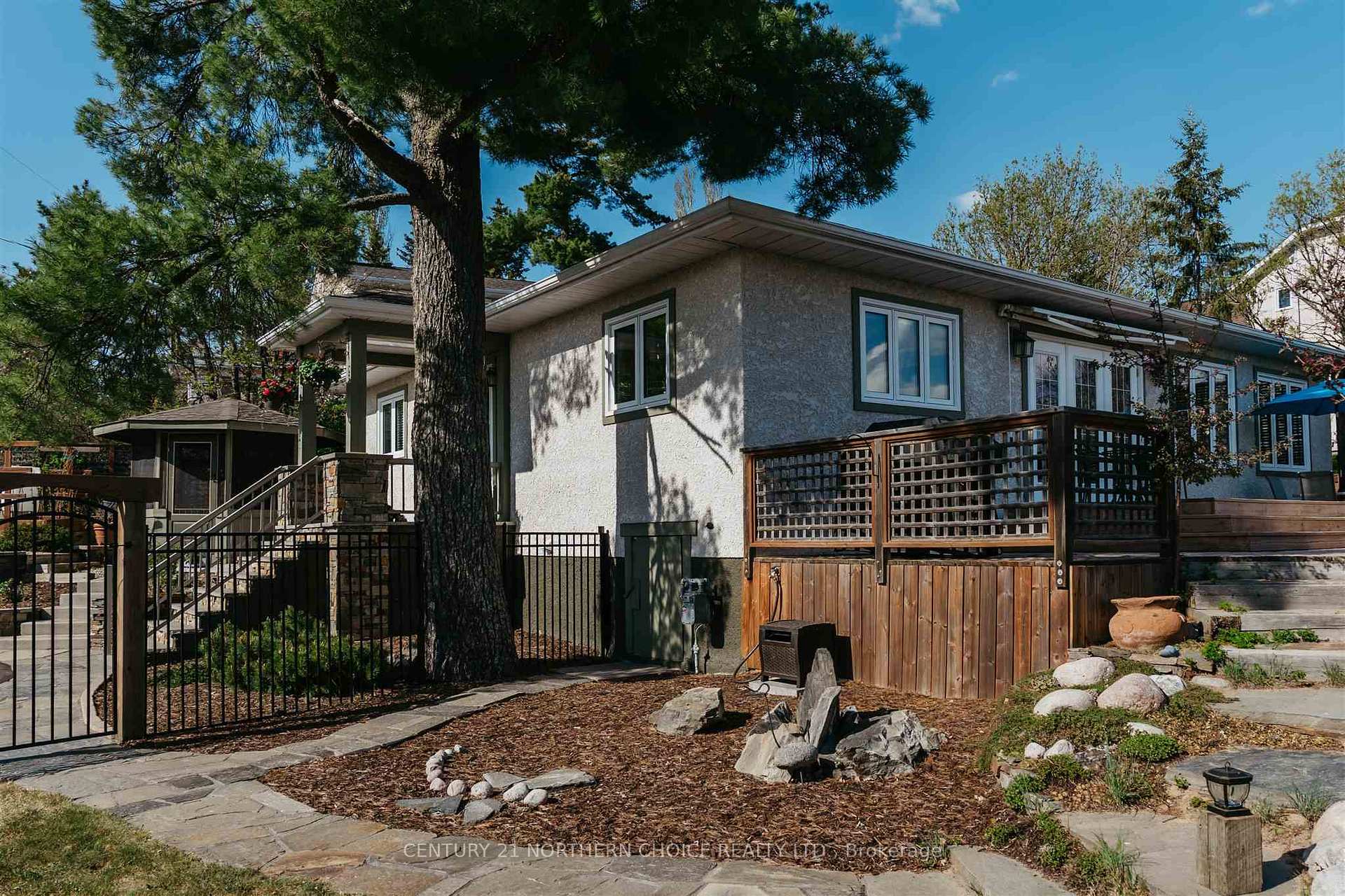 Photo 35 of 1322 Beach Road, Kenora, Keewatin — HOMEH