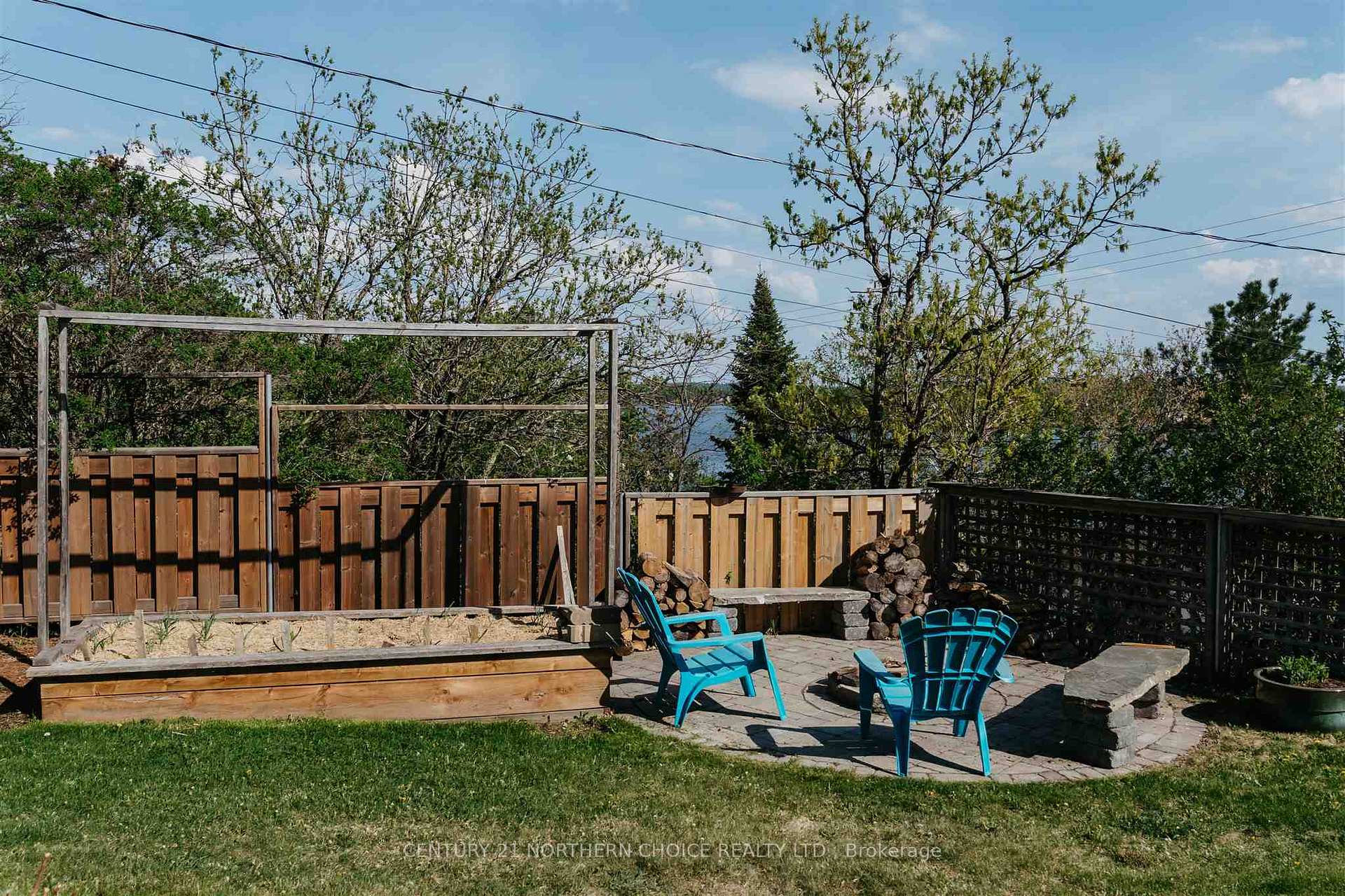 Photo 38 of 1322 Beach Road, Kenora, Keewatin — HOMEH