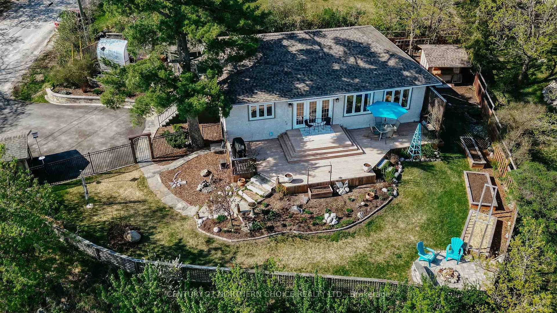 Photo 40 of 1322 Beach Road, Kenora, Keewatin — HOMEH