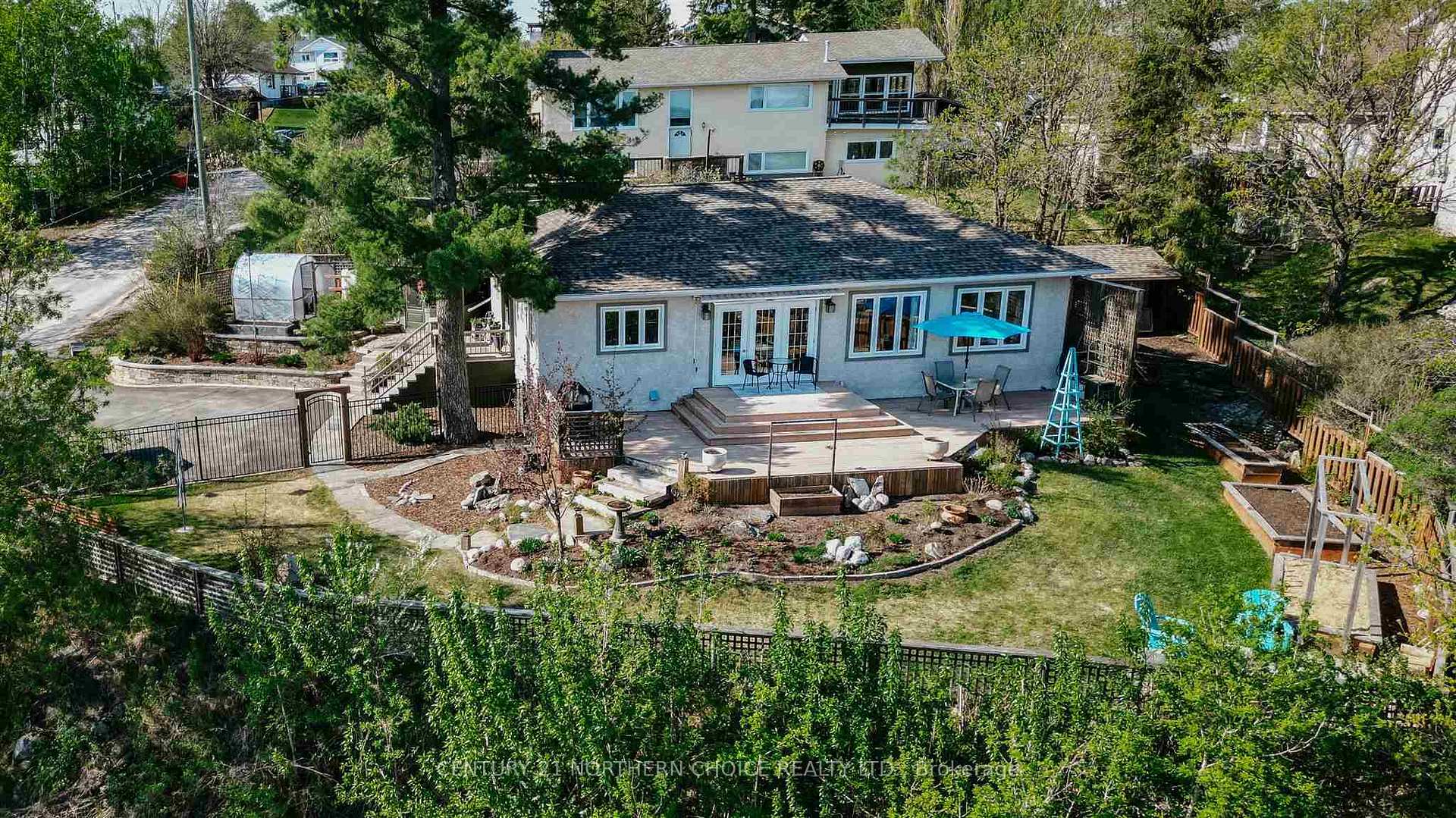 Photo 41 of 1322 Beach Road, Kenora, Keewatin — HOMEH