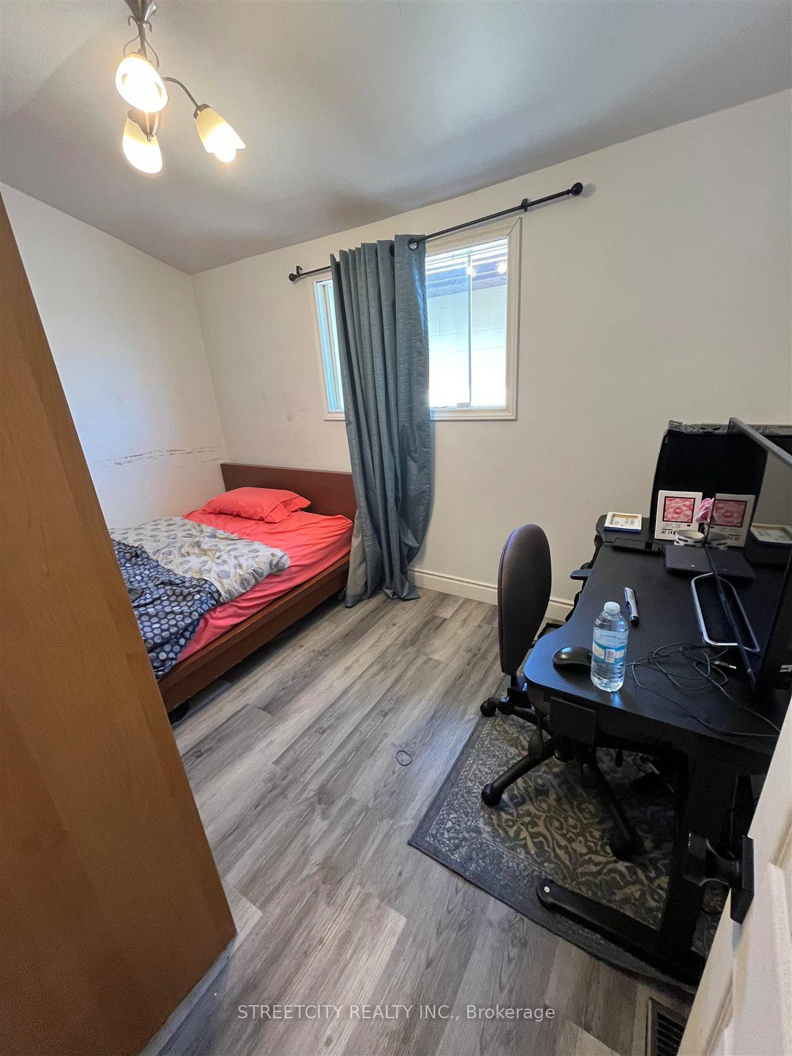 Photo 16 of 333 May Street S, Thunder Bay, Hyde Park — HOMEH