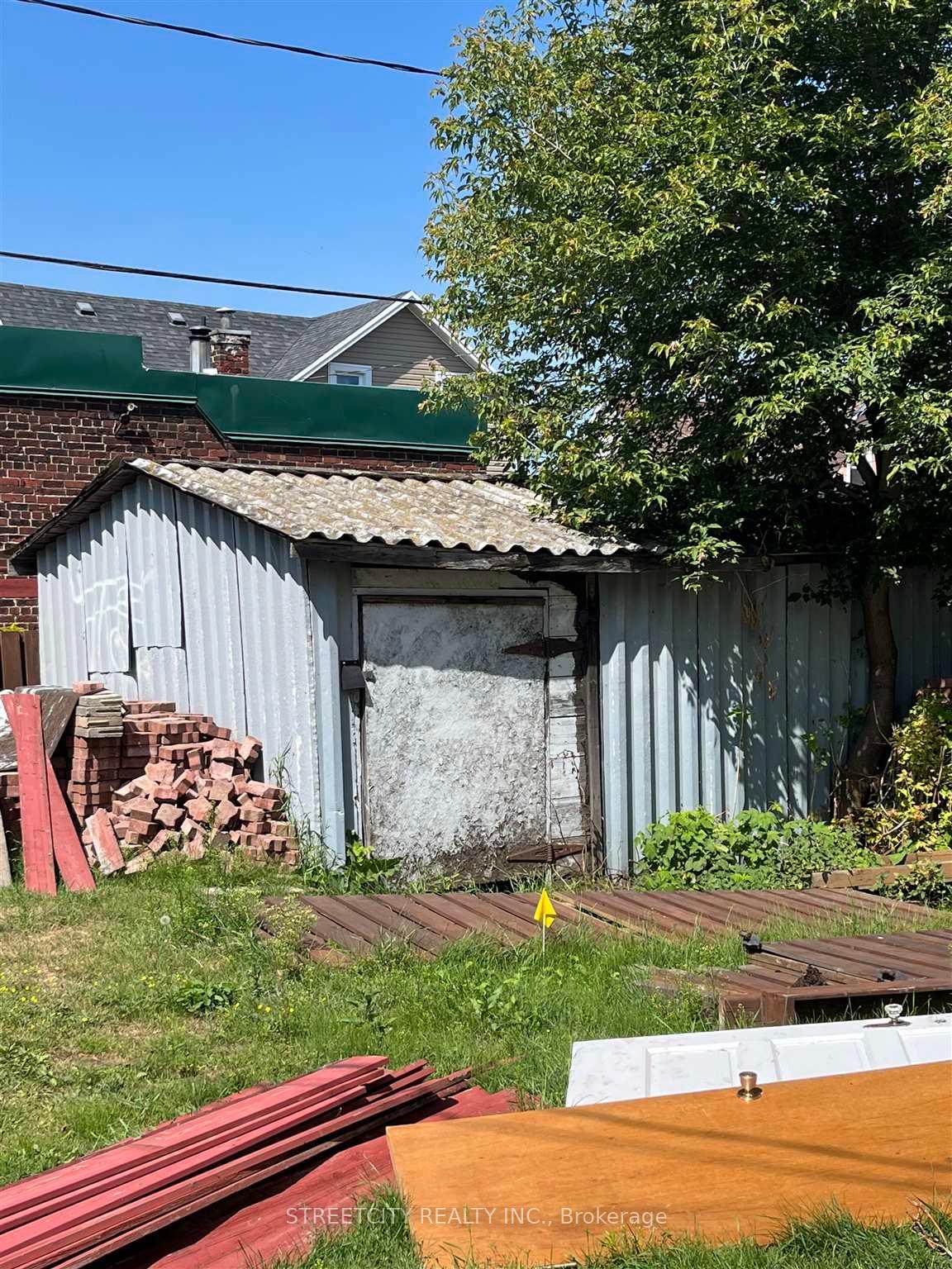 Photo 19 of 333 May Street S, Thunder Bay, Hyde Park — HOMEH