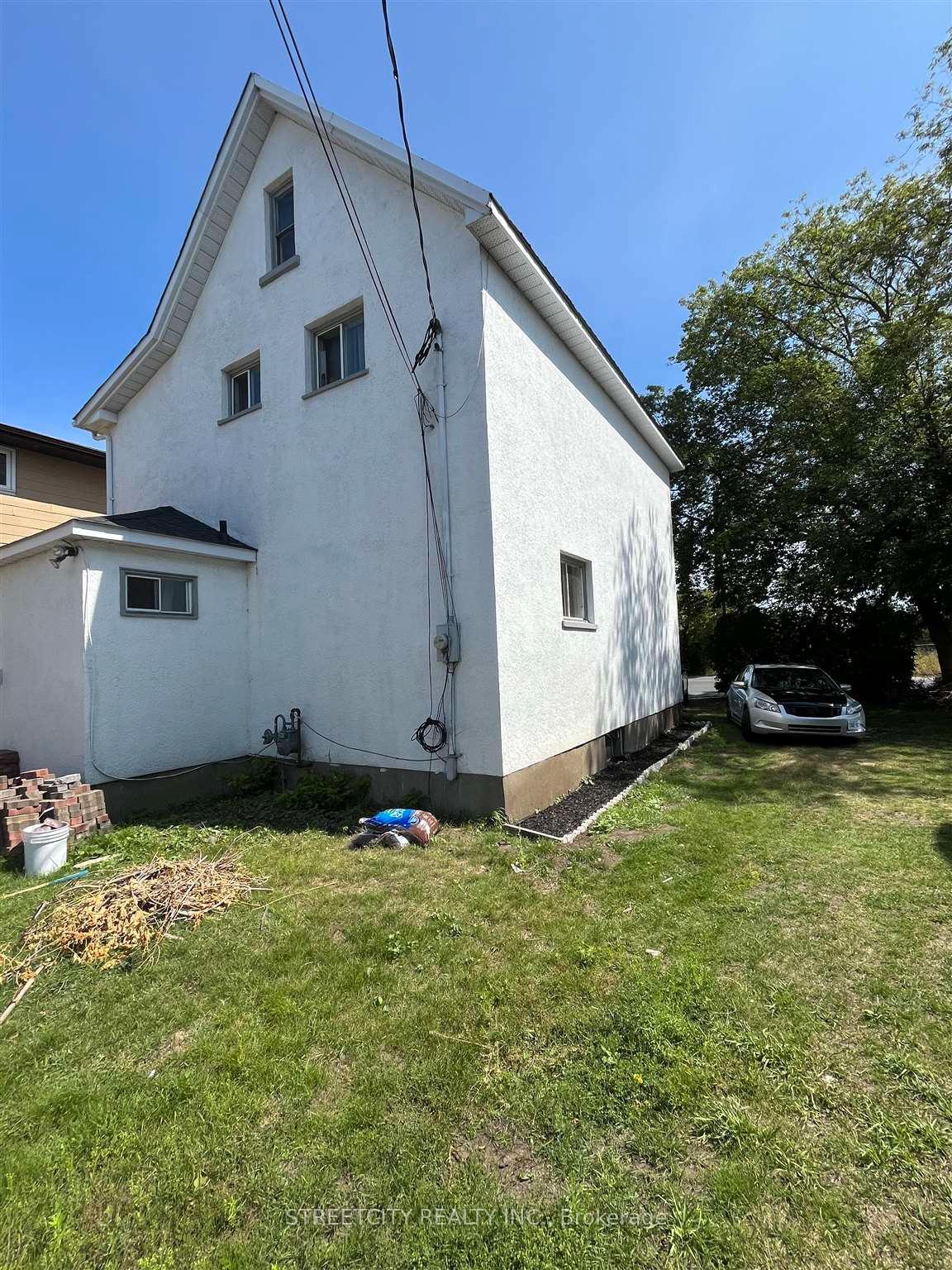 Photo 20 of 333 May Street S, Thunder Bay, Hyde Park — HOMEH