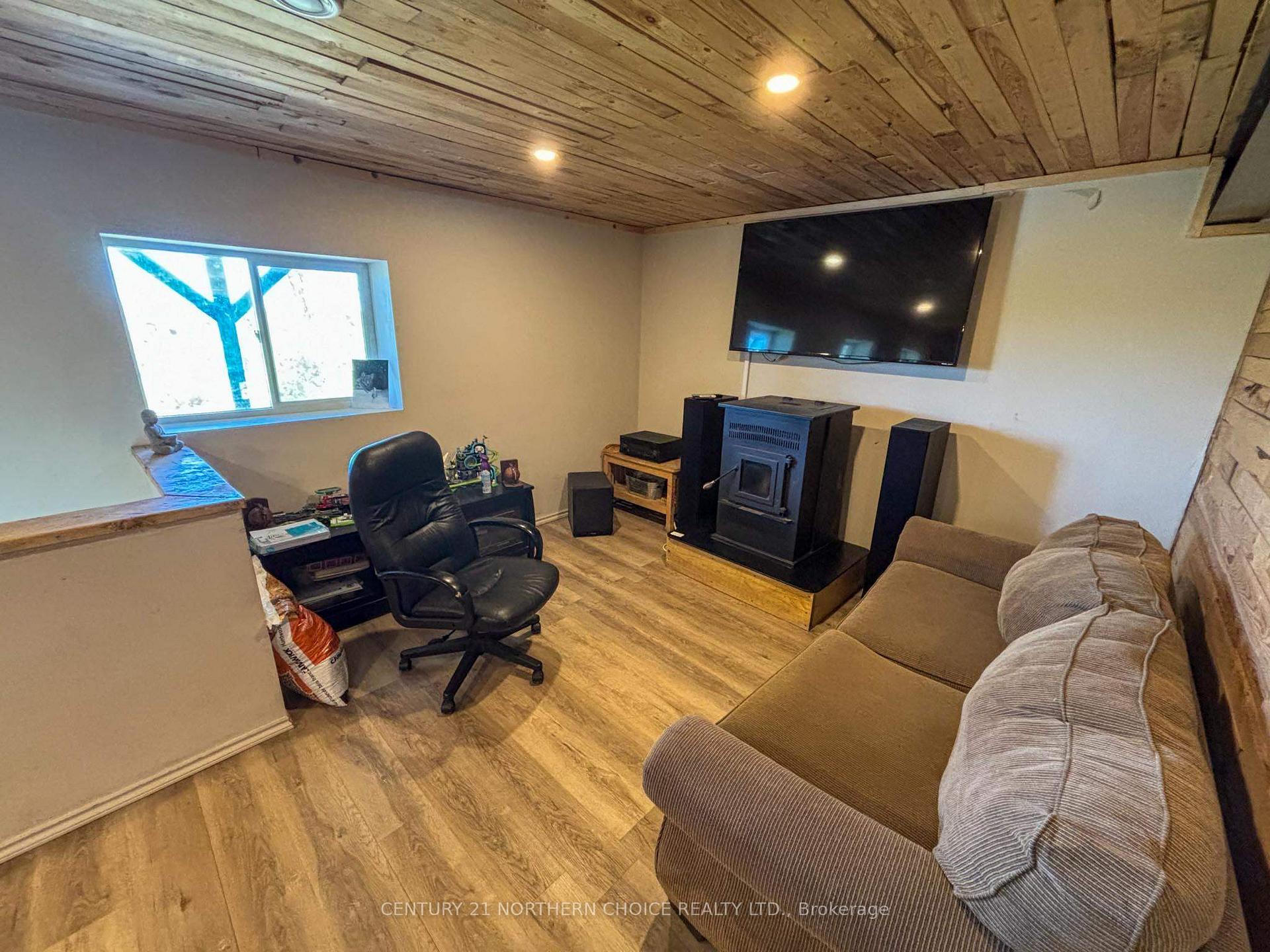 Photo 35 of 4 Lougheed Drive, Kenora, Keewatin North — HOMEH