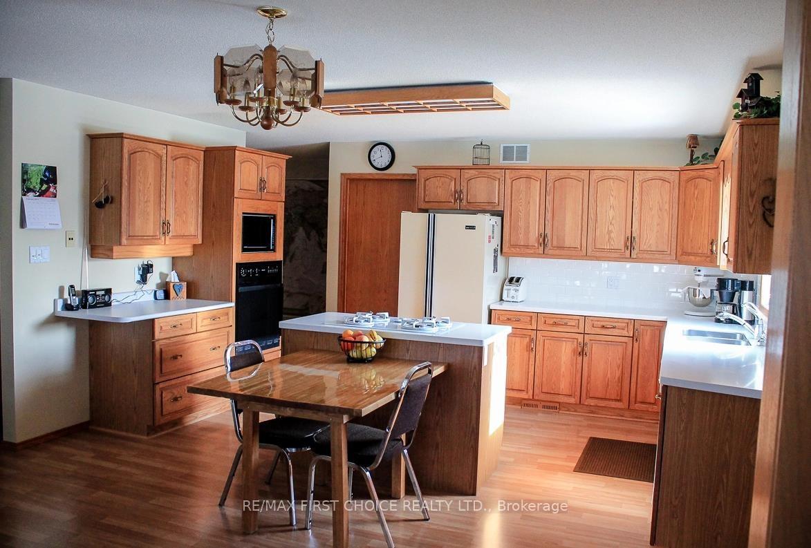 Photo 4 of 987 Redford Road, Emo — HOMEH