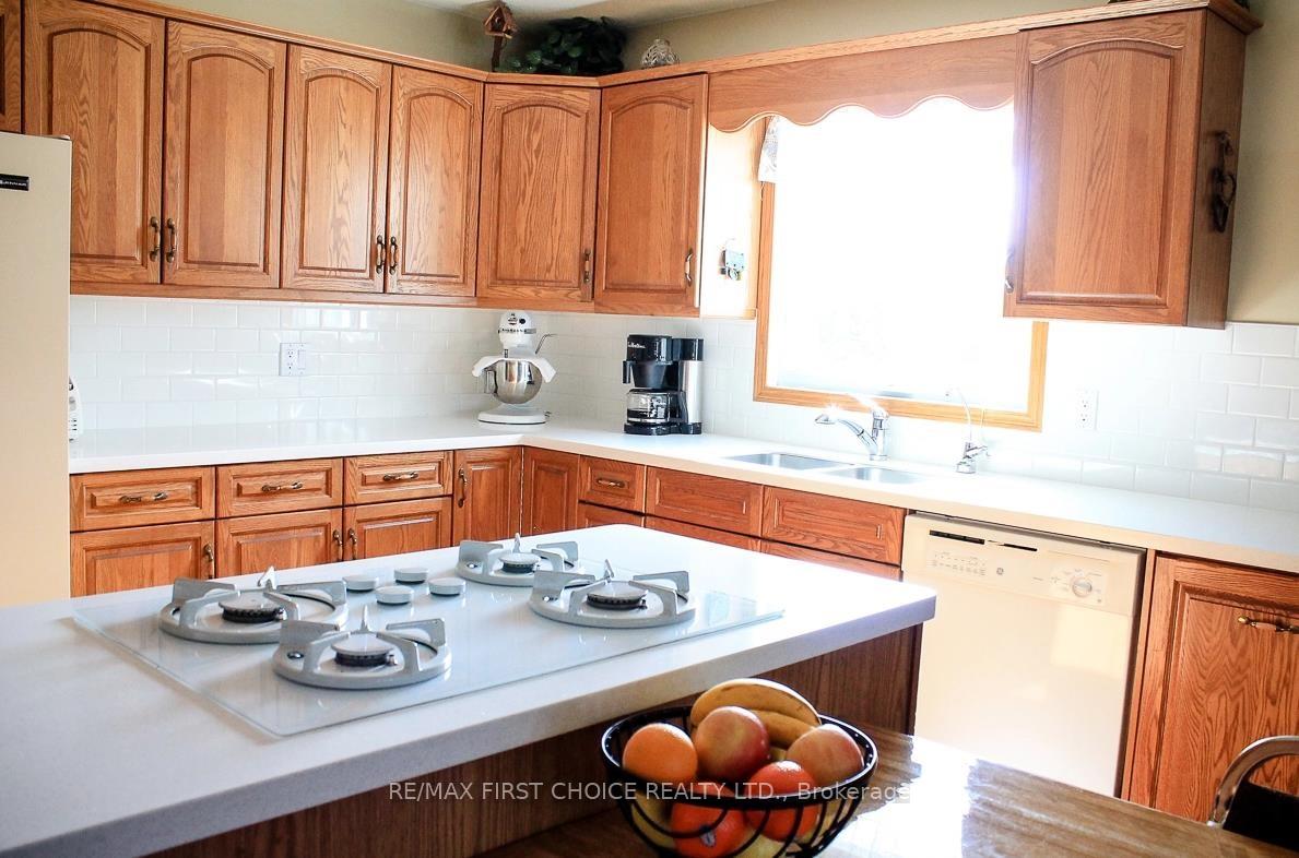 Photo 5 of 987 Redford Road, Emo — HOMEH