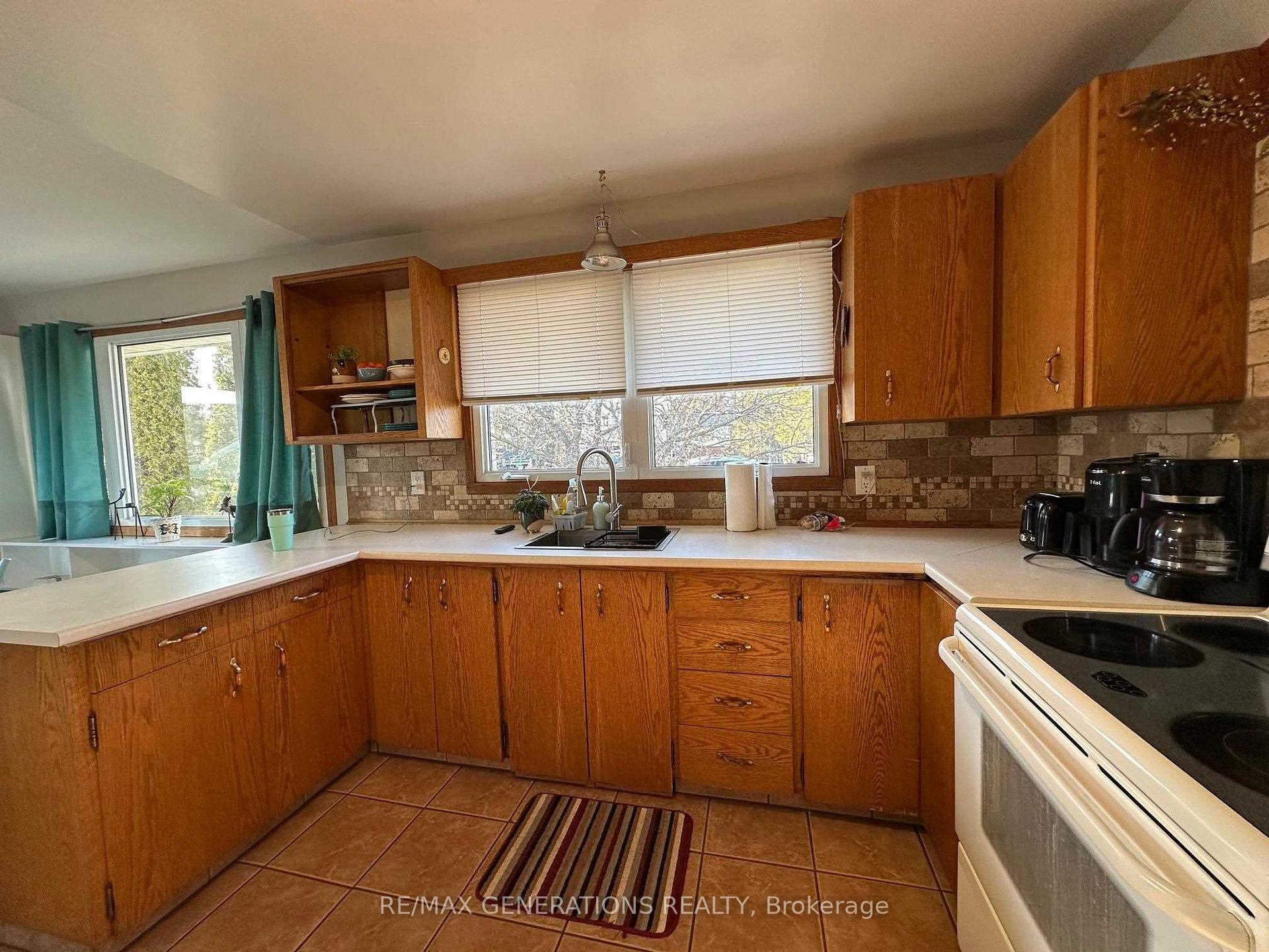 Photo 11 of 100 Lakeview Drive, Terrace Bay — HOMEH