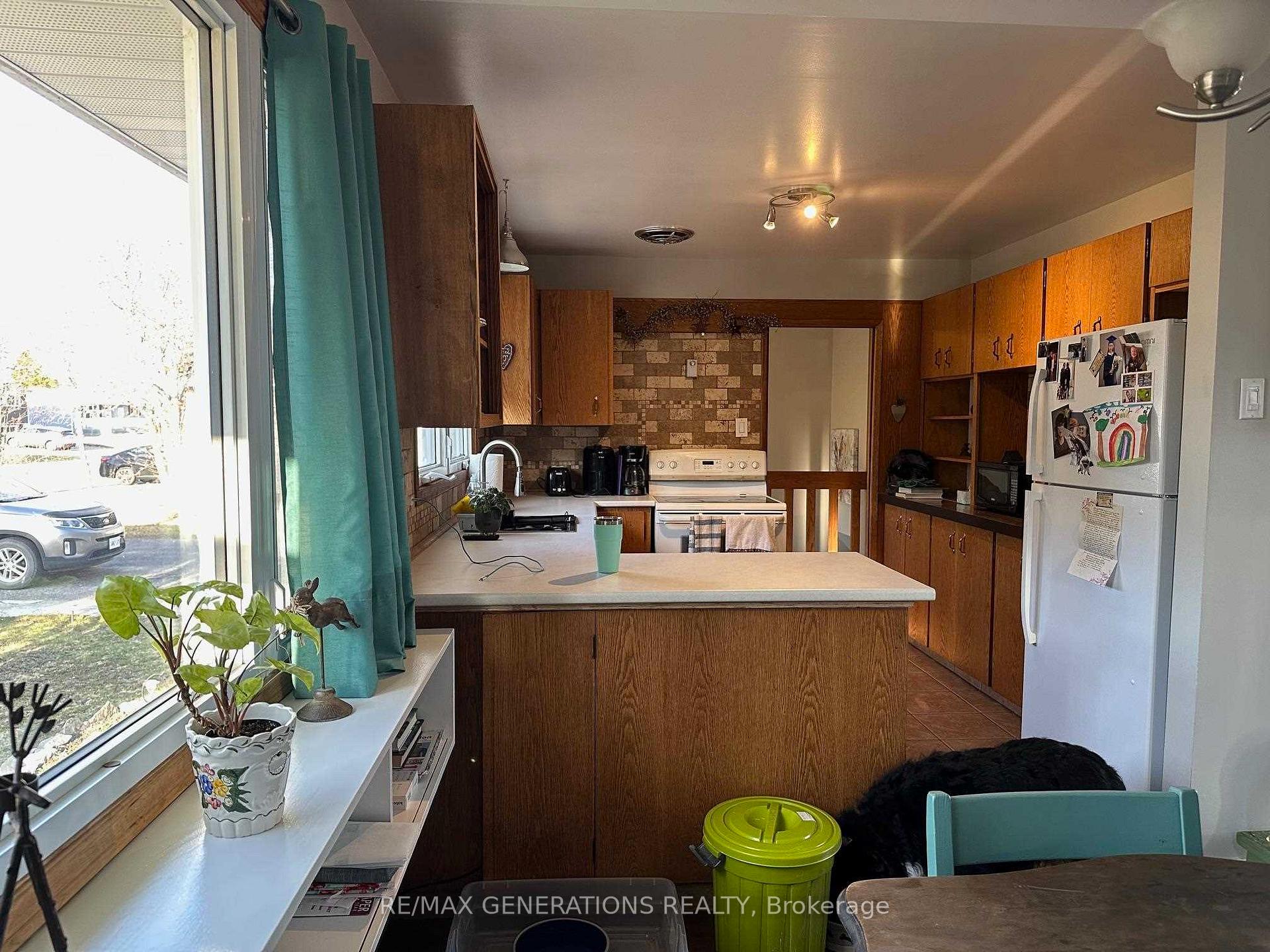 Photo 13 of 100 Lakeview Drive, Terrace Bay — HOMEH