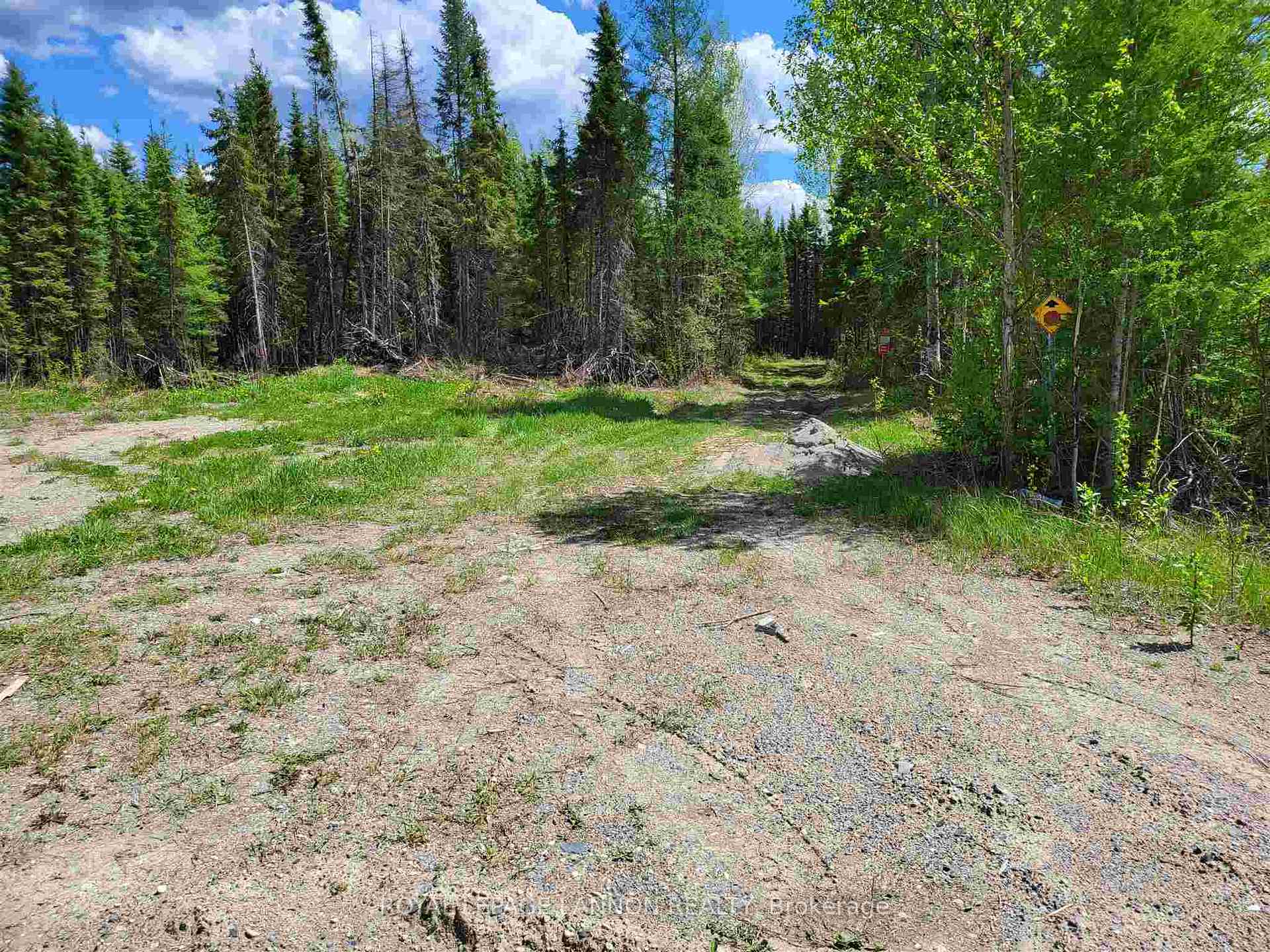 Photo 11 of 3RD Avenue, Greenstone — HOMEH