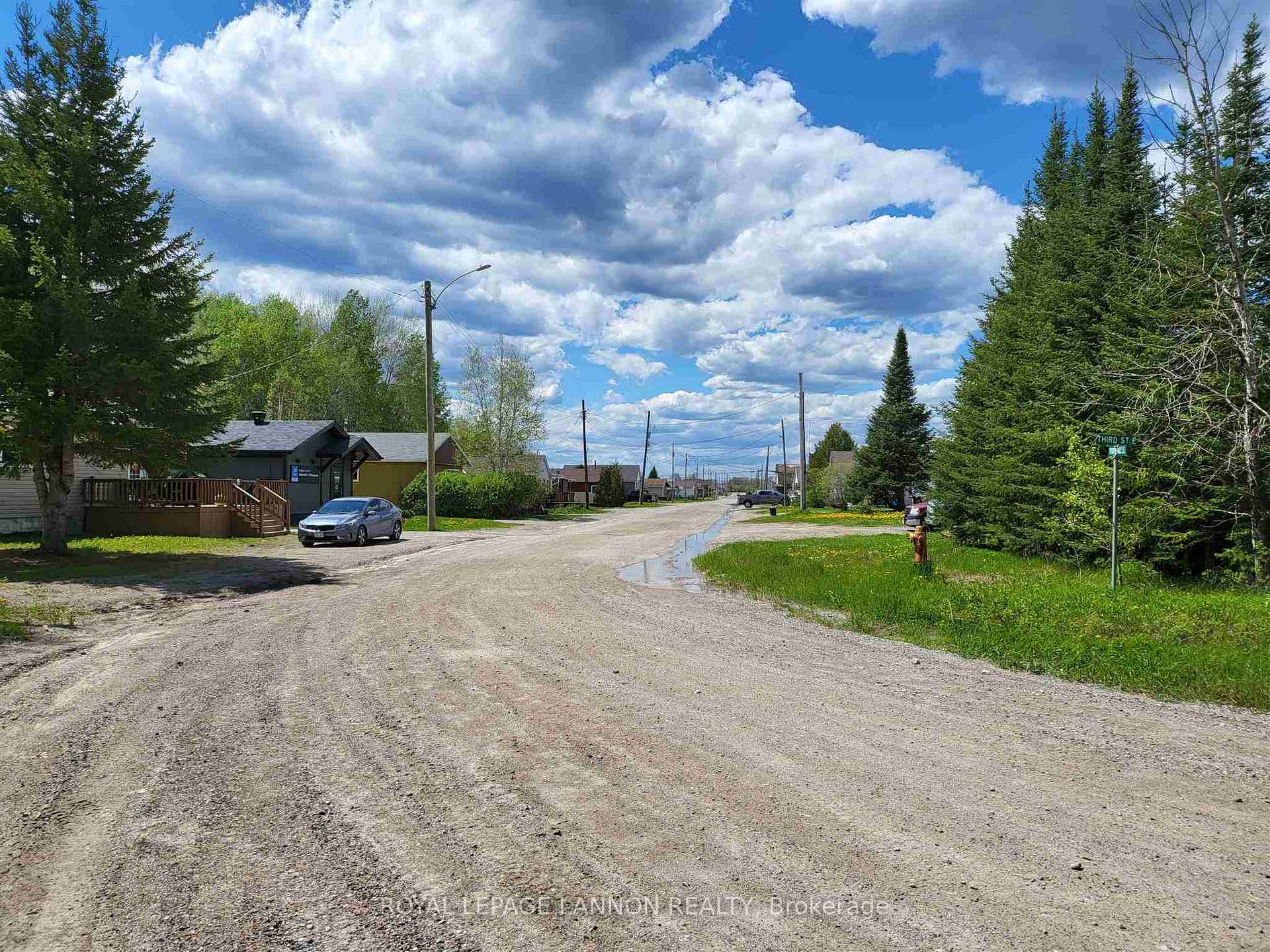 Photo 17 of 3RD Avenue, Greenstone — HOMEH