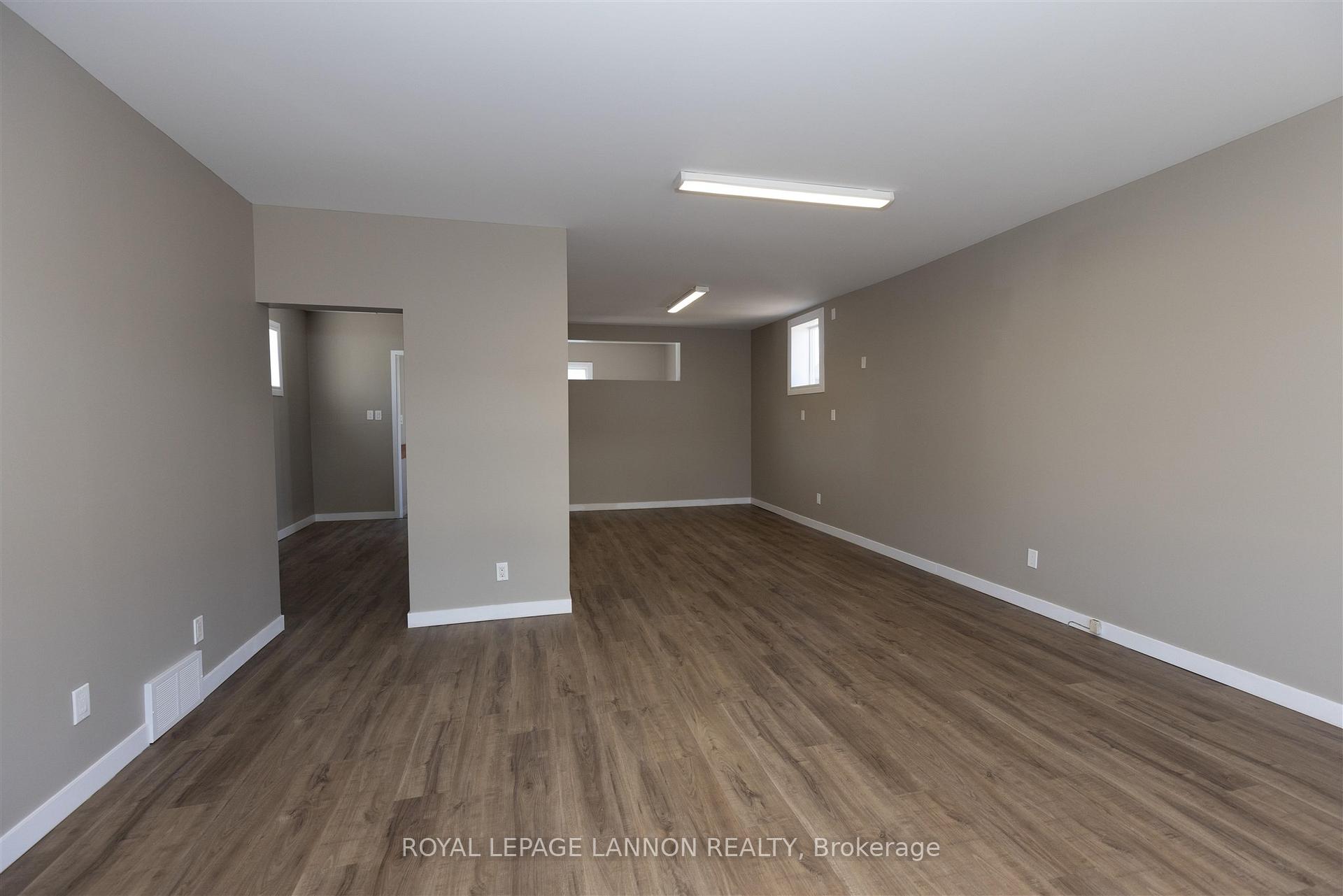 Photo 4 of 401 May Street N, Thunder Bay, McKeller Park — HOMEH