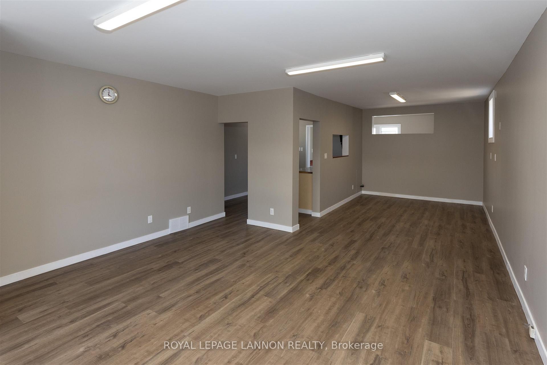 Photo 5 of 401 May Street N, Thunder Bay, McKeller Park — HOMEH