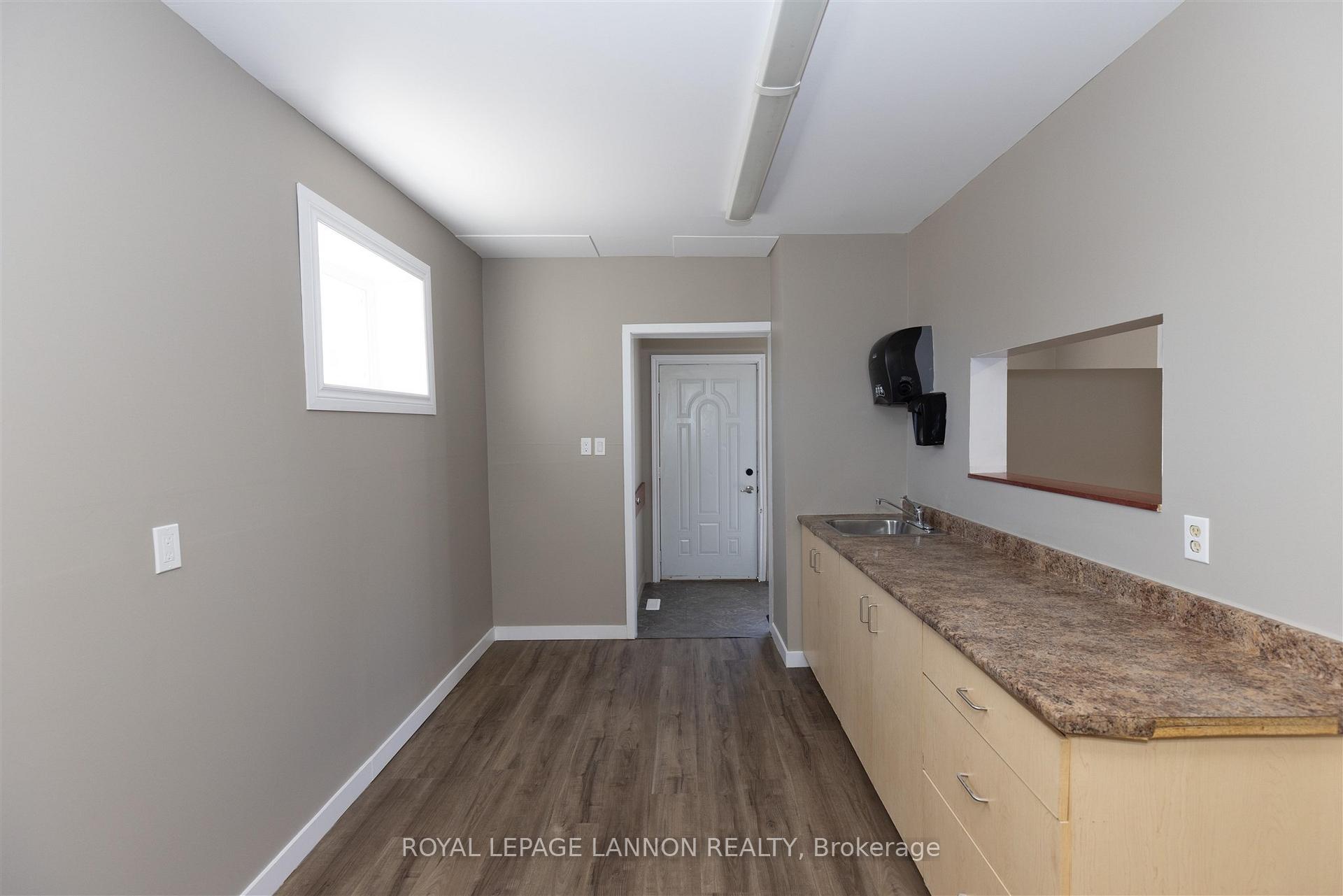 Photo 6 of 401 May Street N, Thunder Bay, McKeller Park — HOMEH