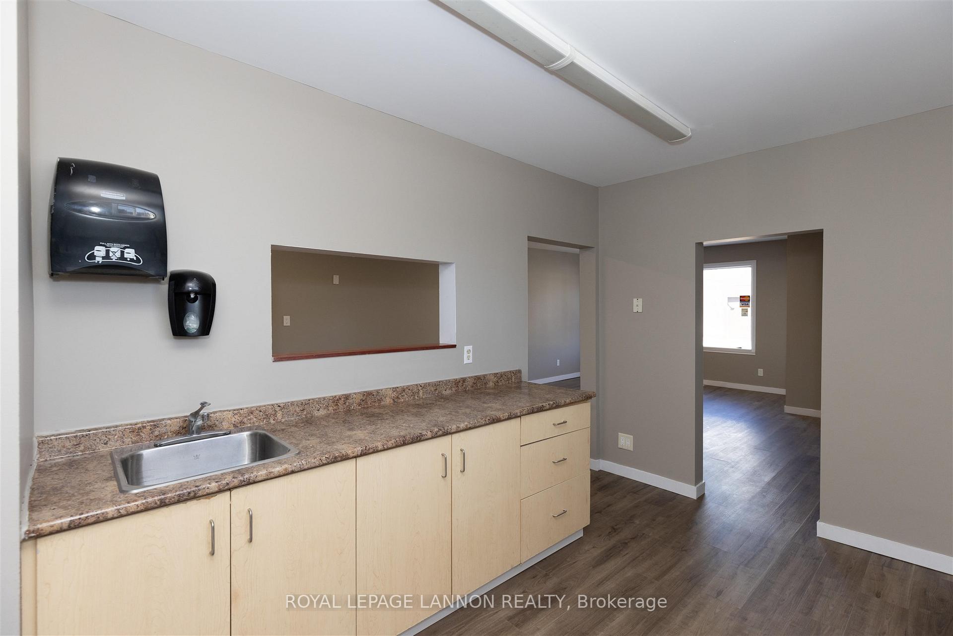 Photo 8 of 401 May Street N, Thunder Bay, McKeller Park — HOMEH