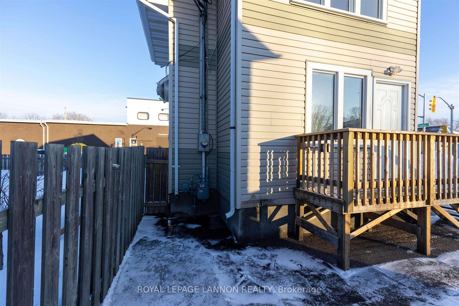 Photo 20 of 401 May Street N, Thunder Bay, McKeller Park — HOMEH