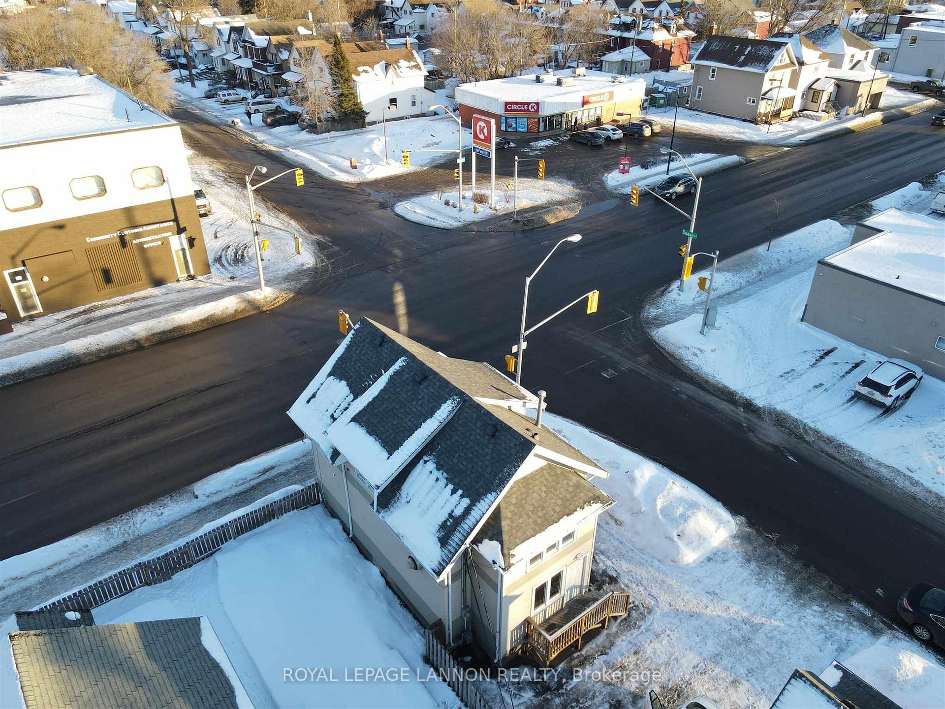 Photo 22 of 401 May Street N, Thunder Bay, McKeller Park — HOMEH
