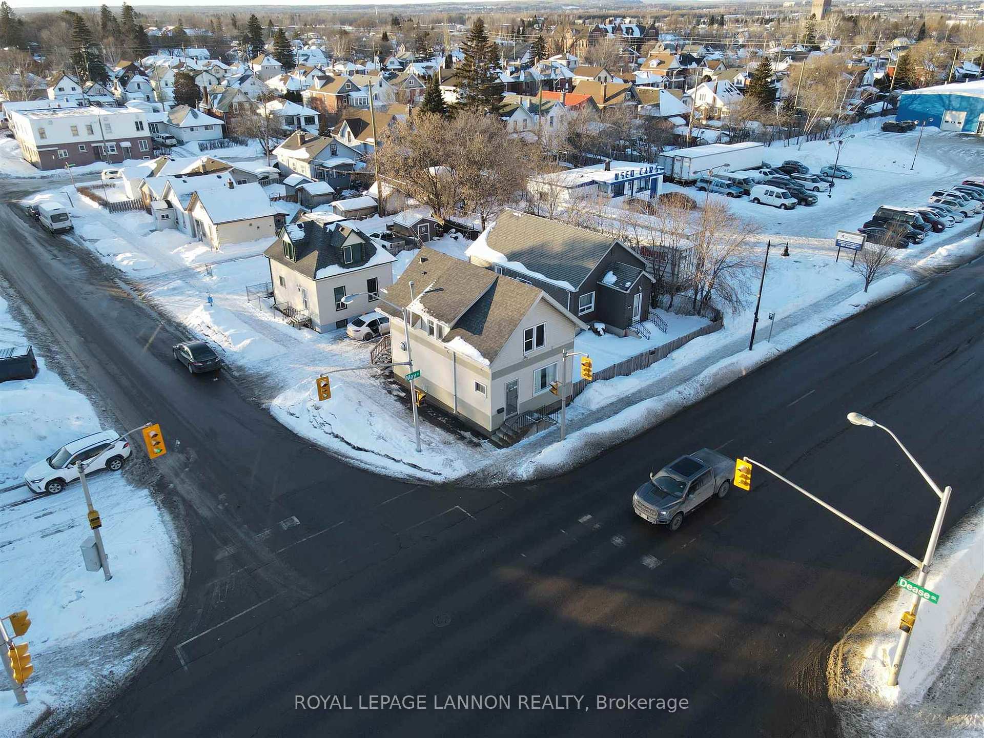 Photo 23 of 401 May Street N, Thunder Bay, McKeller Park — HOMEH
