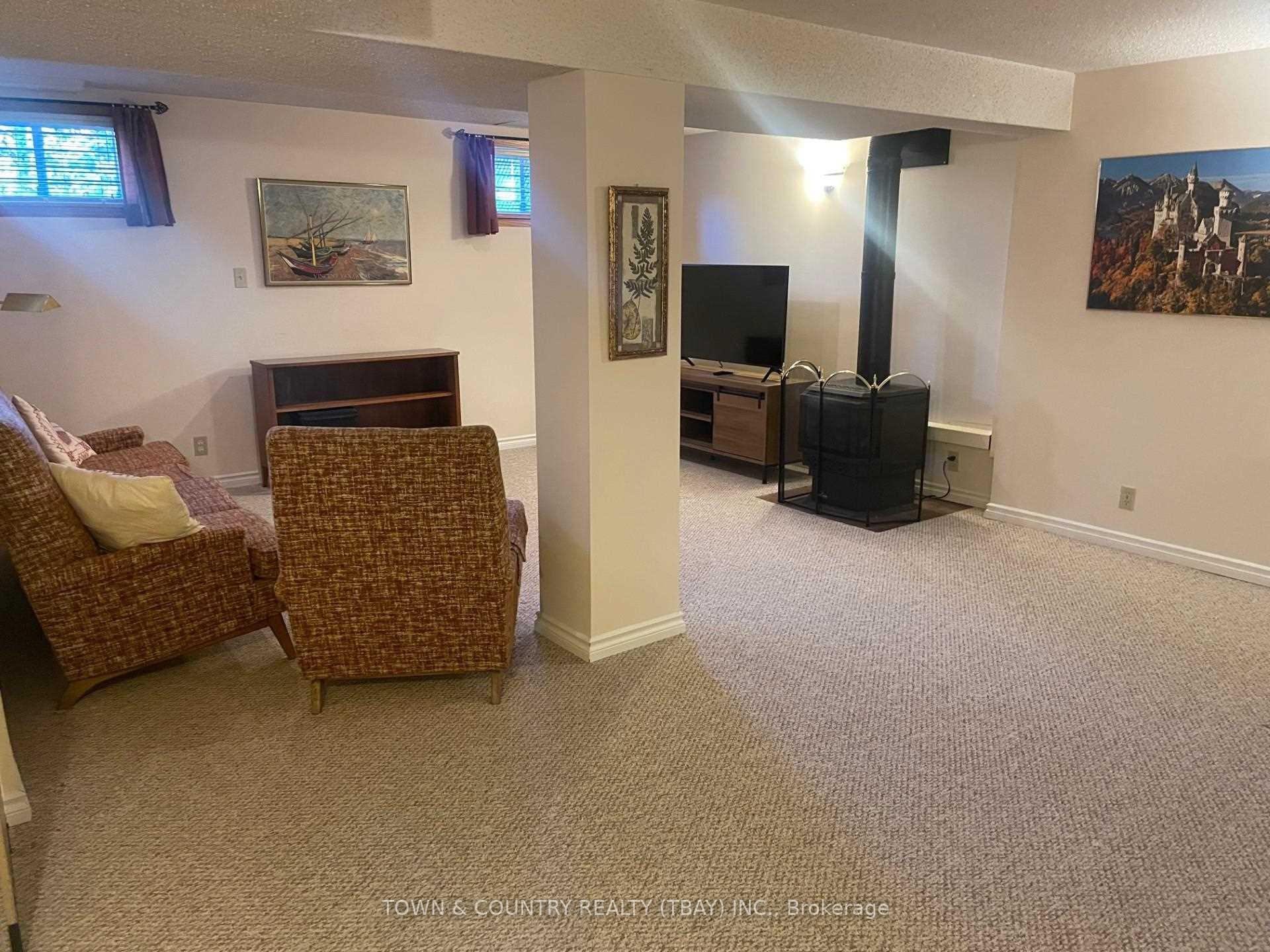Photo 10 of 88 Strathcona Avenue, Thunder Bay, Current River — HOMEH