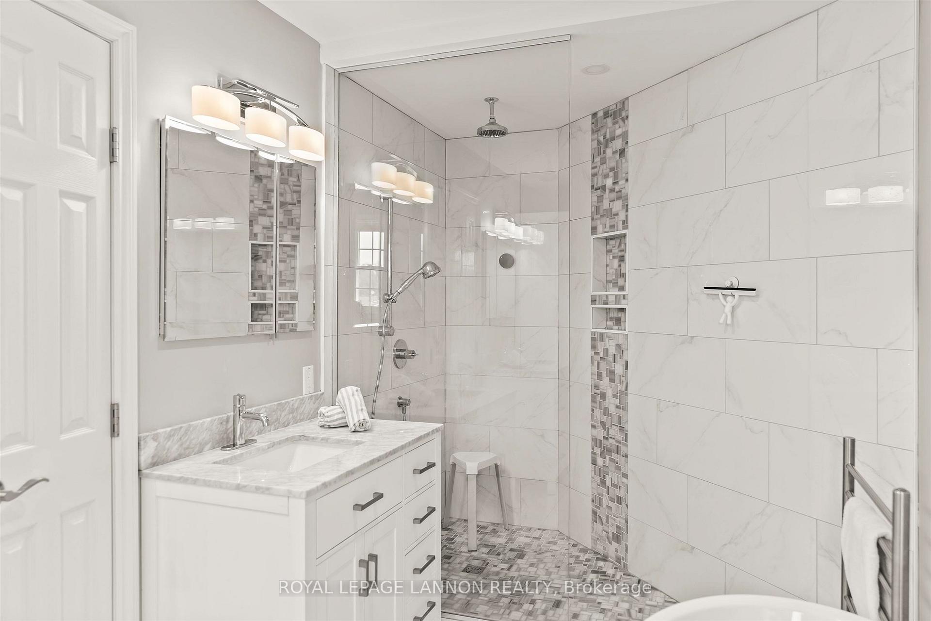 Photo 21 of 146 Iris Crescent, Thunder Bay, Dawson Heights — HOMEH