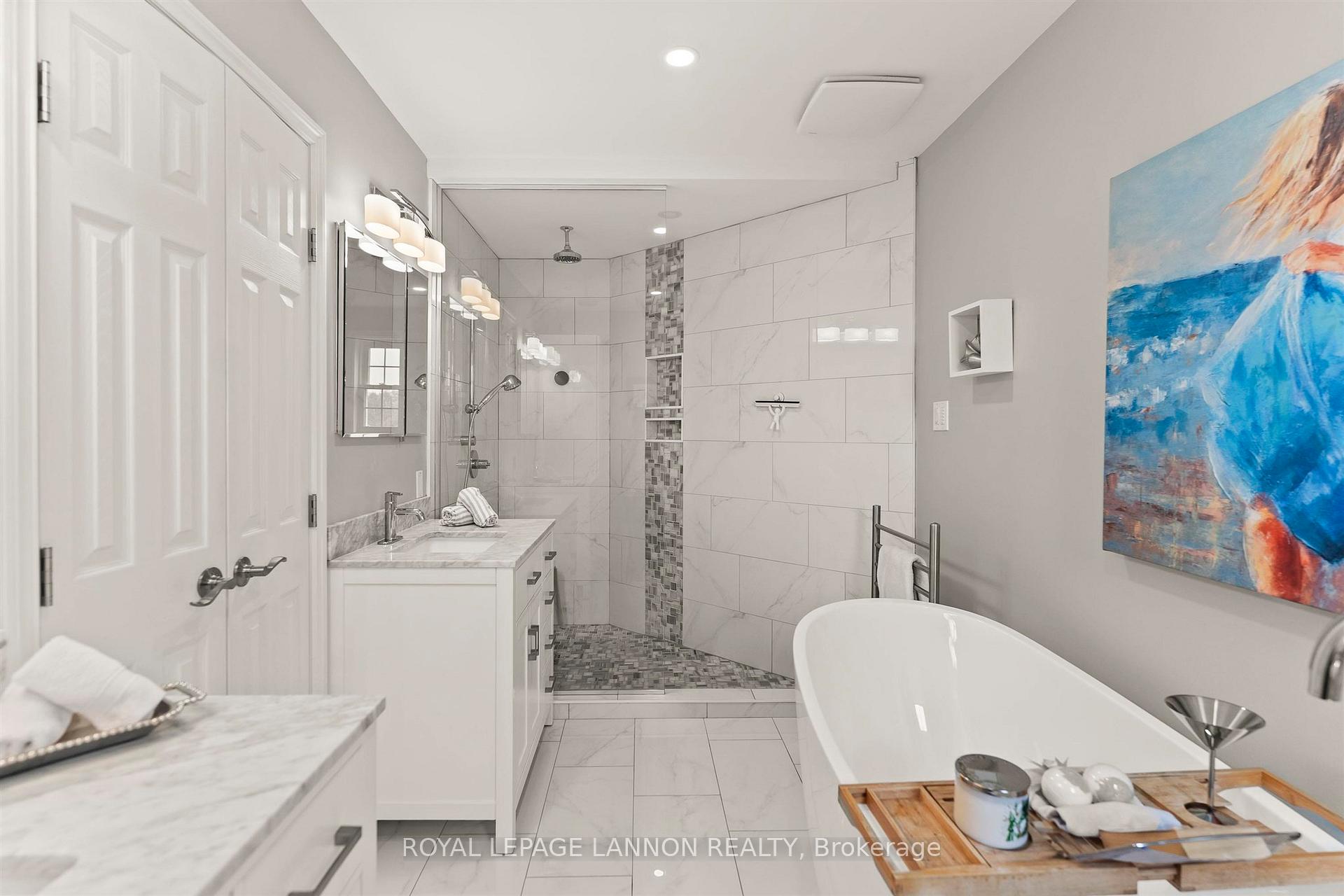 Photo 22 of 146 Iris Crescent, Thunder Bay, Dawson Heights — HOMEH