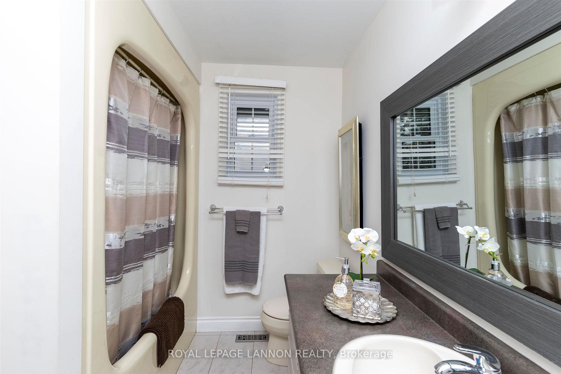 Photo 32 of 146 Iris Crescent, Thunder Bay, Dawson Heights — HOMEH