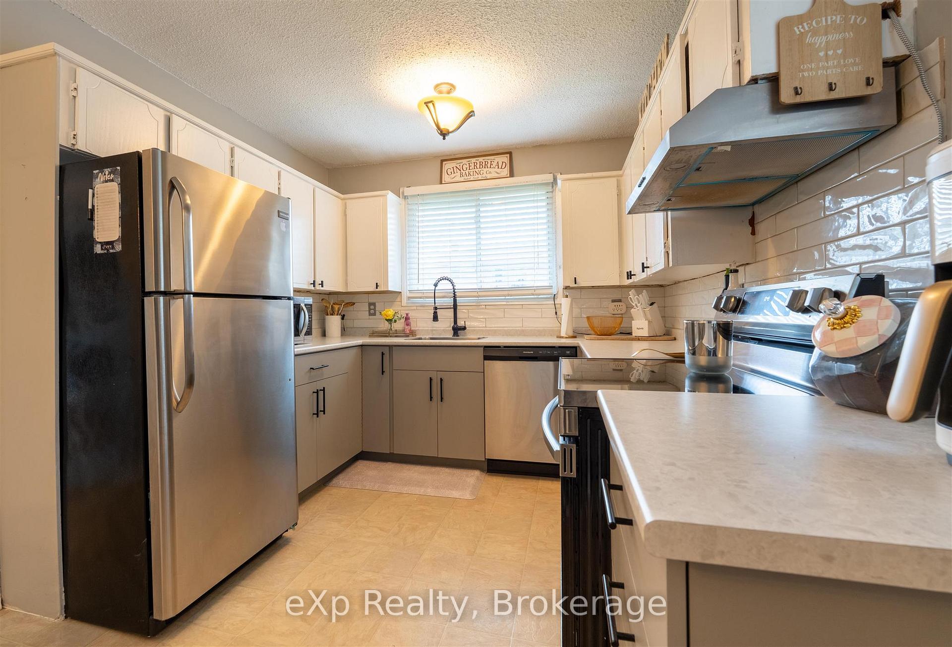 Photo 9 of 187 Brent Street, Thunder Bay, Shuniah — HOMEH