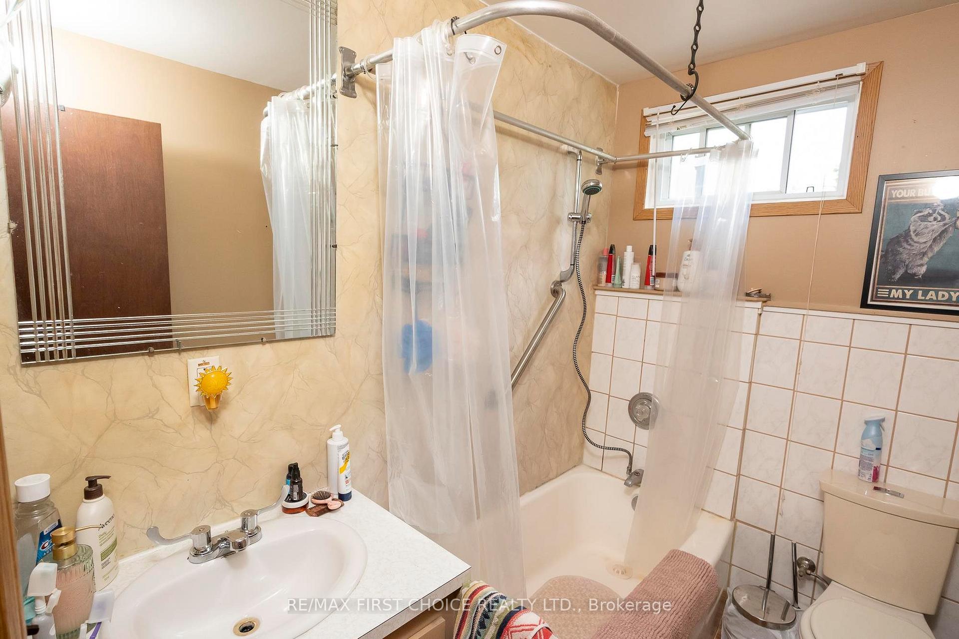Photo 35 of 427 Adams Street, Thunder Bay, Current River — HOMEH