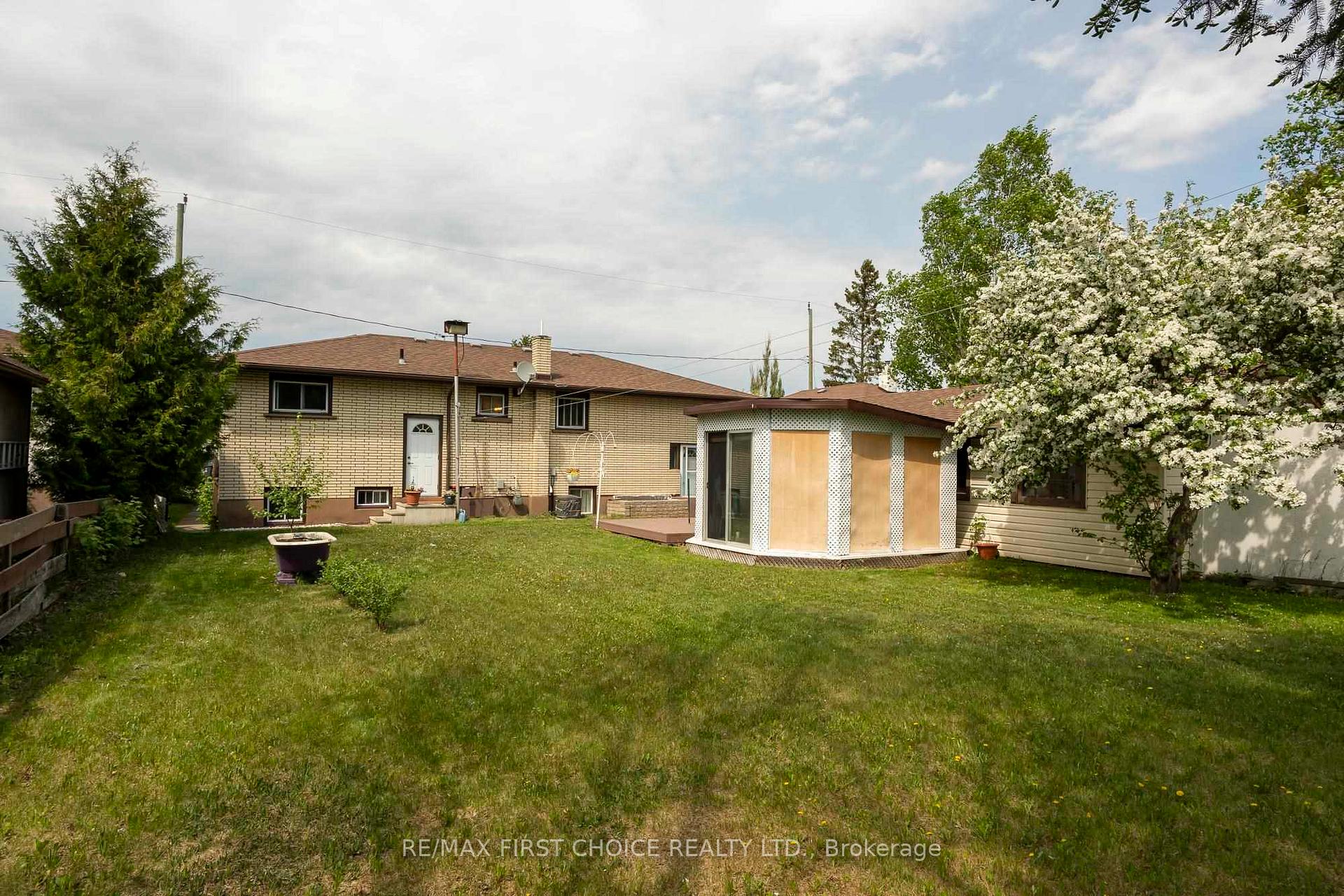Photo 44 of 427 Adams Street, Thunder Bay, Current River — HOMEH