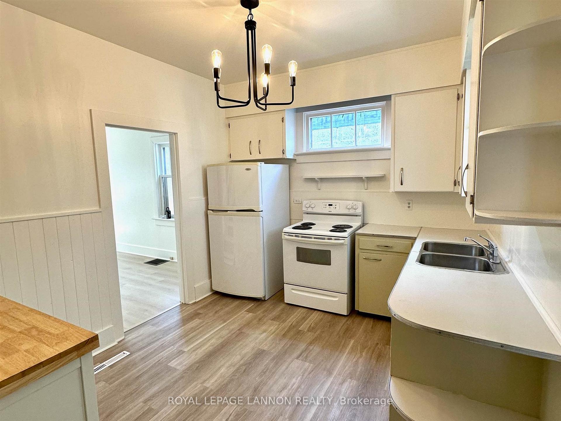 Photo 4 of 254 Algoma Street S, Thunder Bay, Court / Cumberland — HOMEH