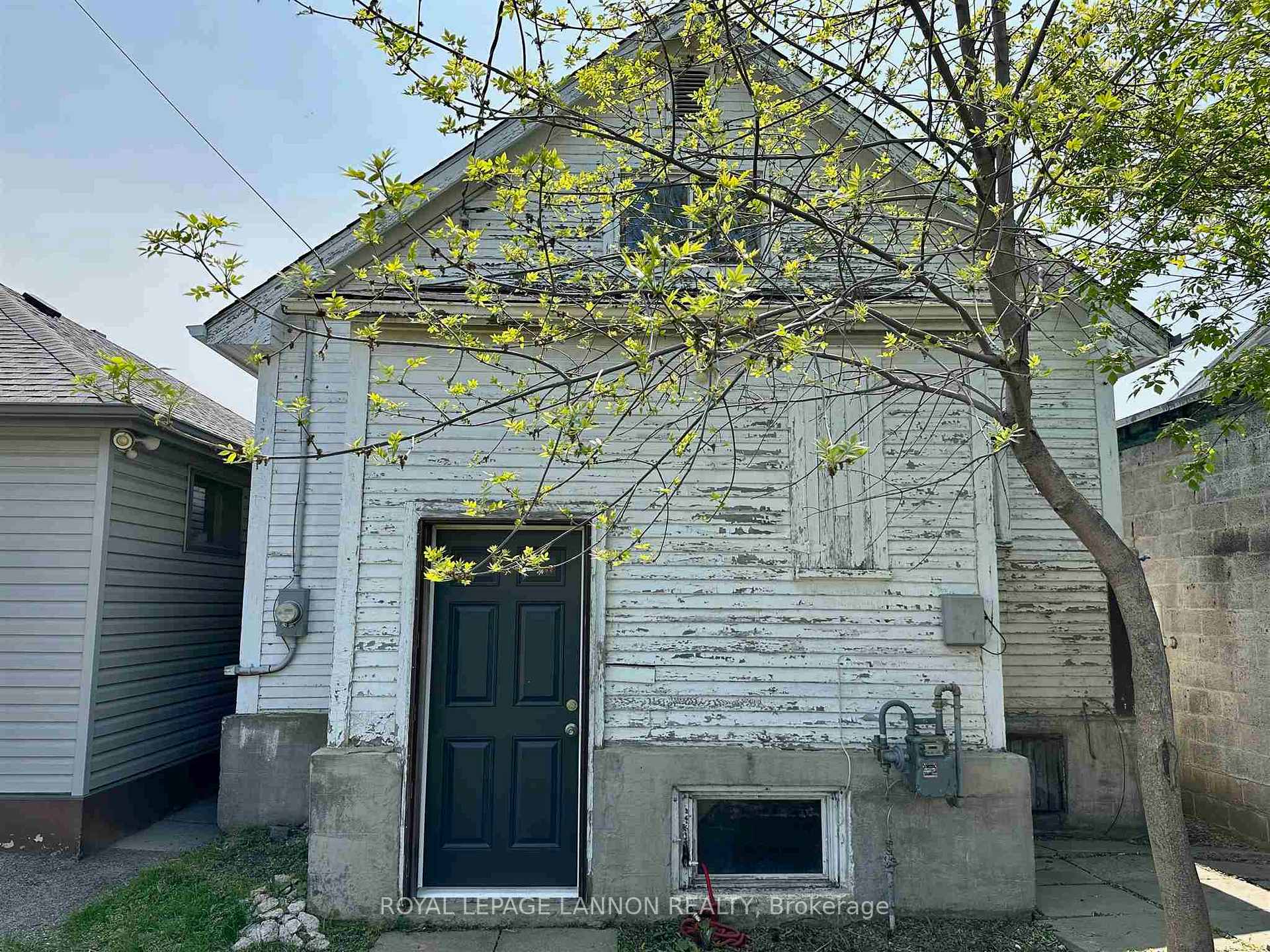 Photo 15 of 254 Algoma Street S, Thunder Bay, Court / Cumberland — HOMEH