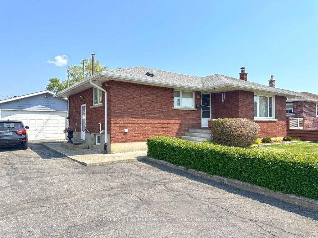 Photo 1 of 139 Gordon Street, Thunder Bay, Green Acres — HOMEH