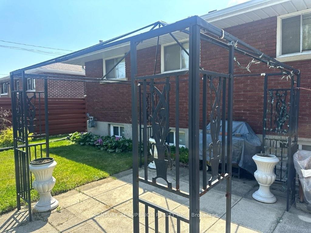 Photo 7 of 139 Gordon Street, Thunder Bay, Green Acres — HOMEH