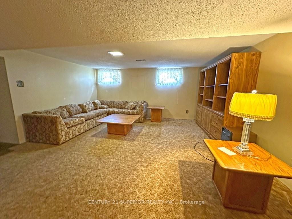 Photo 28 of 139 Gordon Street, Thunder Bay, Green Acres — HOMEH