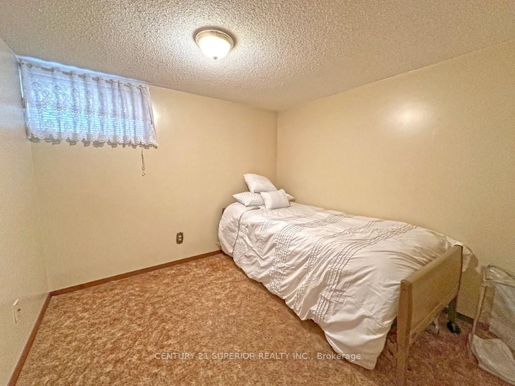 Photo 31 of 139 Gordon Street, Thunder Bay, Green Acres — HOMEH