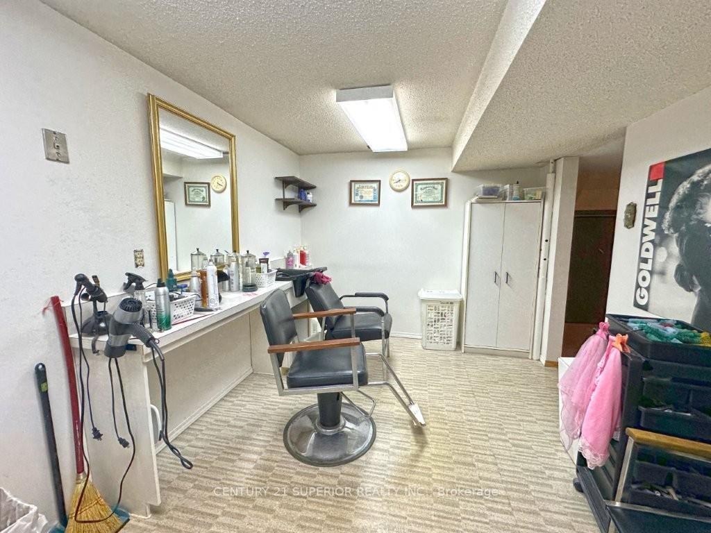 Photo 34 of 139 Gordon Street, Thunder Bay, Green Acres — HOMEH