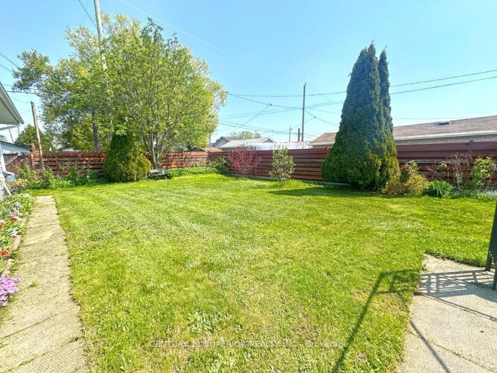 Photo 42 of 139 Gordon Street, Thunder Bay, Green Acres — HOMEH