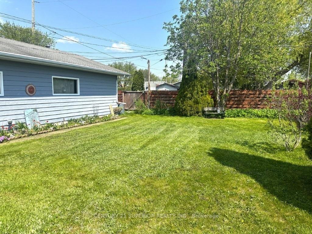 Photo 44 of 139 Gordon Street, Thunder Bay, Green Acres — HOMEH