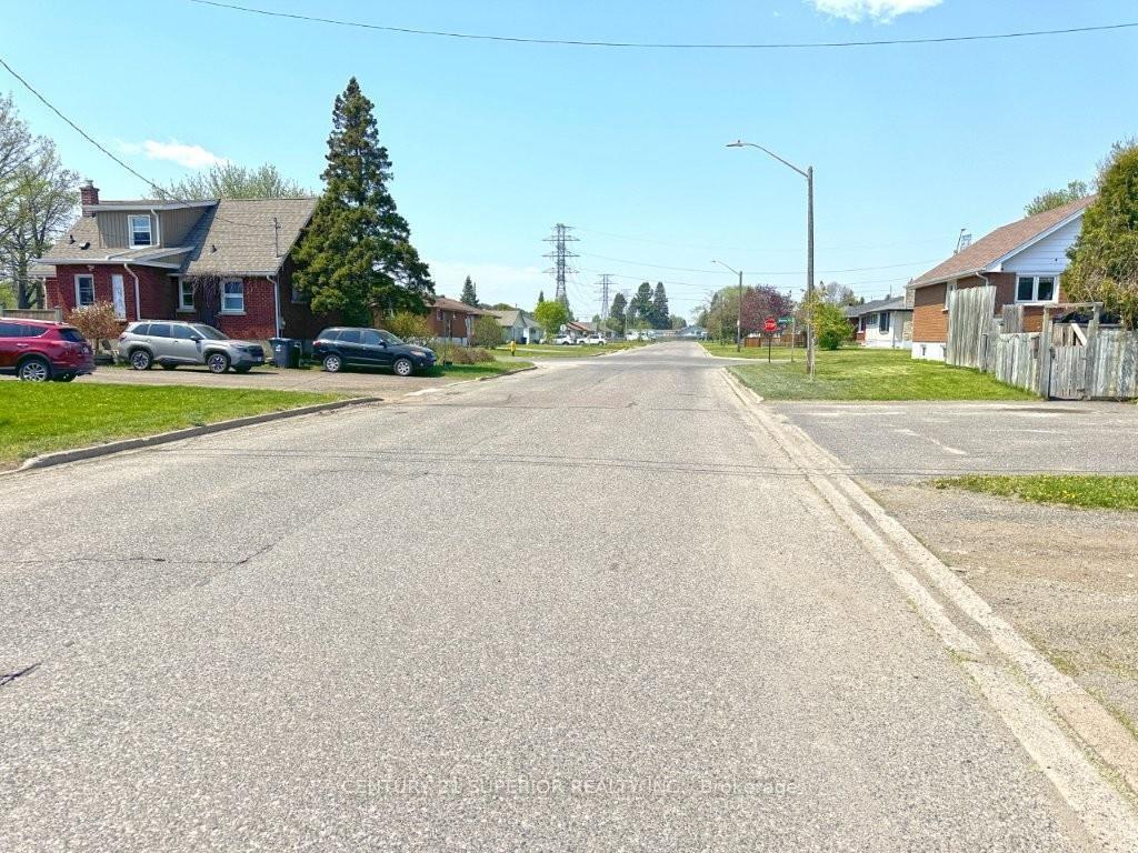Photo 50 of 139 Gordon Street, Thunder Bay, Green Acres — HOMEH