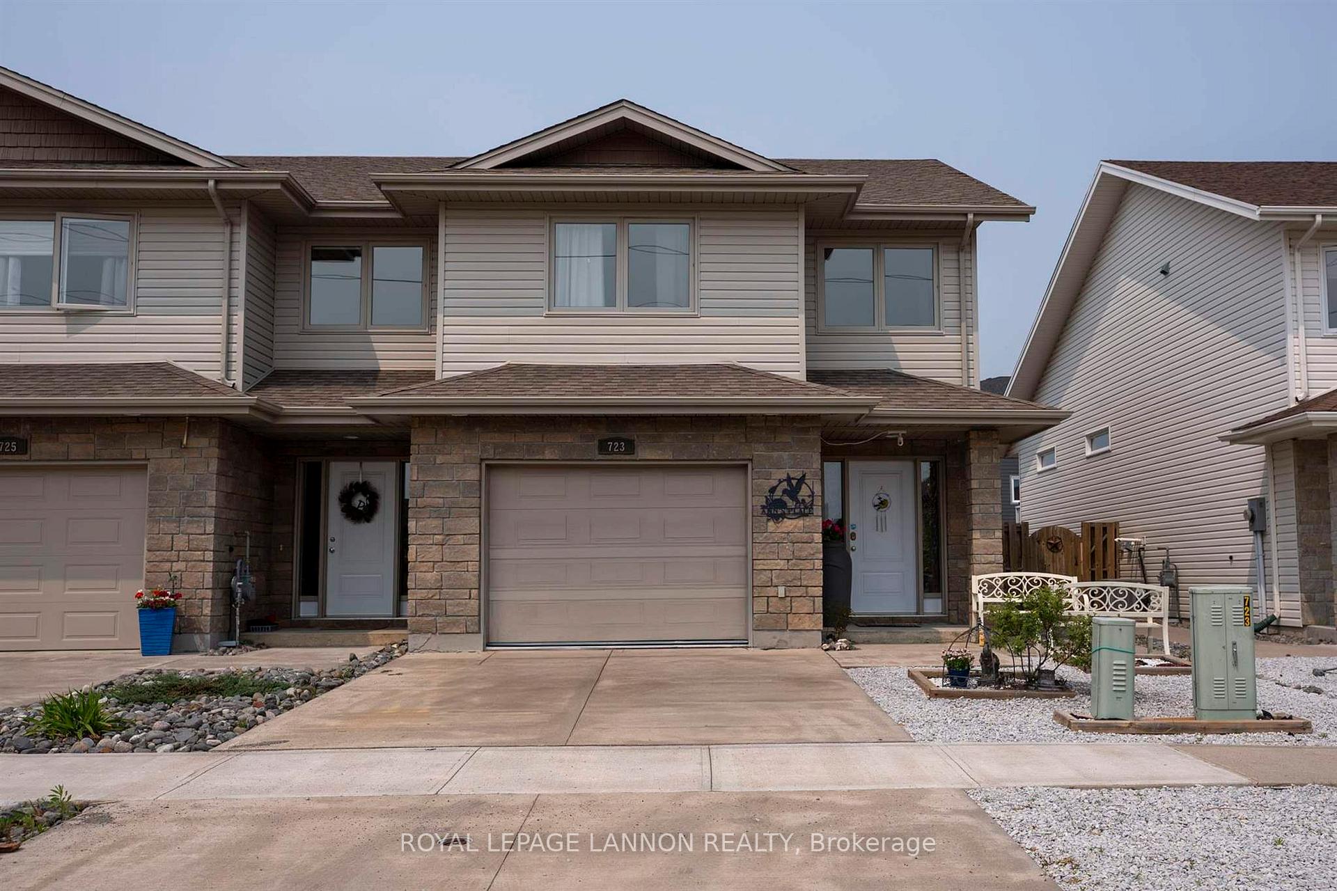 Photo 1 of 723 Weiler Boulevard, Thunder Bay, Parkdale — HOMEH