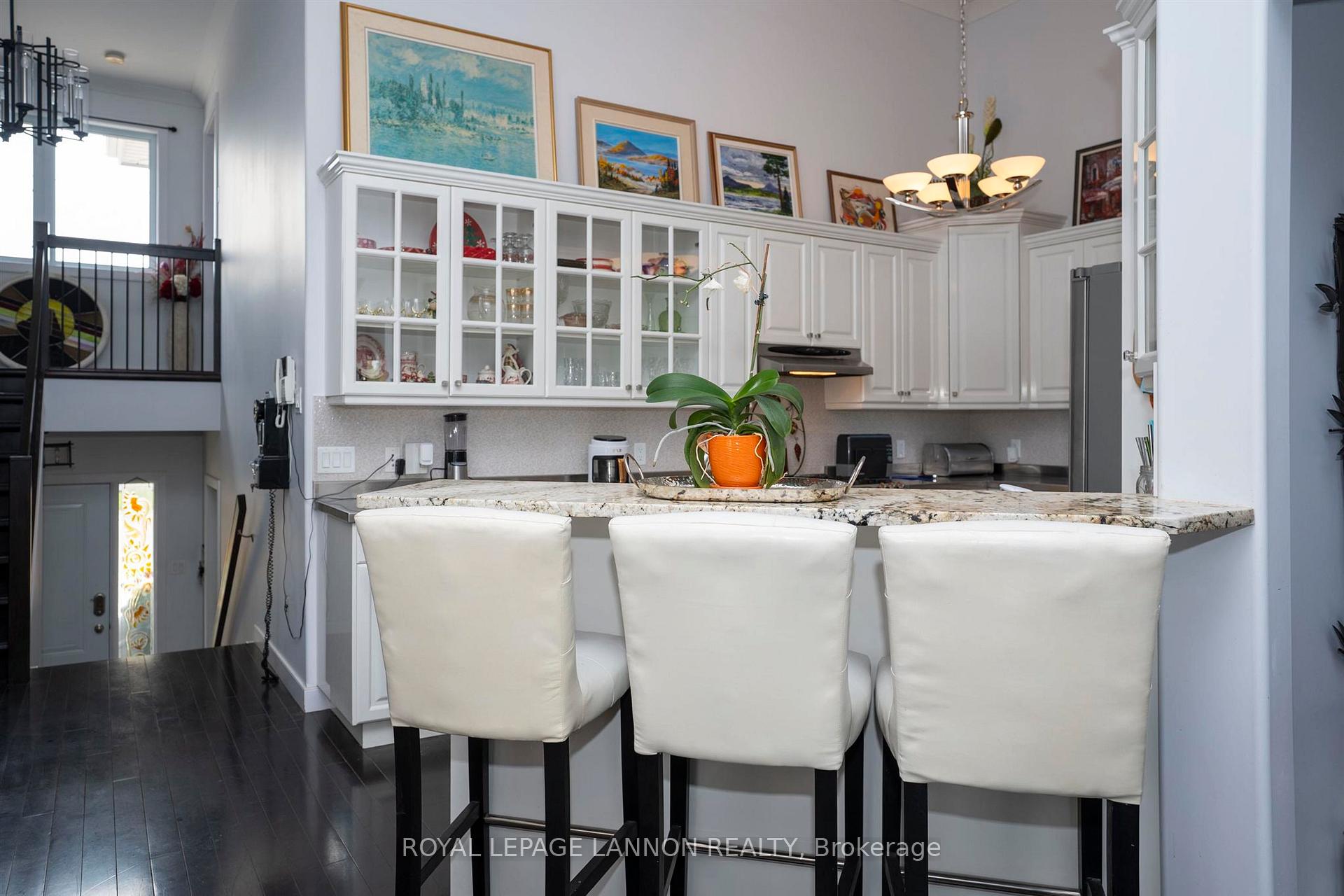 Photo 9 of 723 Weiler Boulevard, Thunder Bay, Parkdale — HOMEH