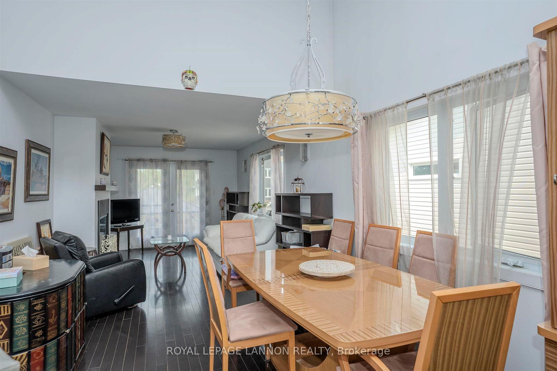 Photo 12 of 723 Weiler Boulevard, Thunder Bay, Parkdale — HOMEH