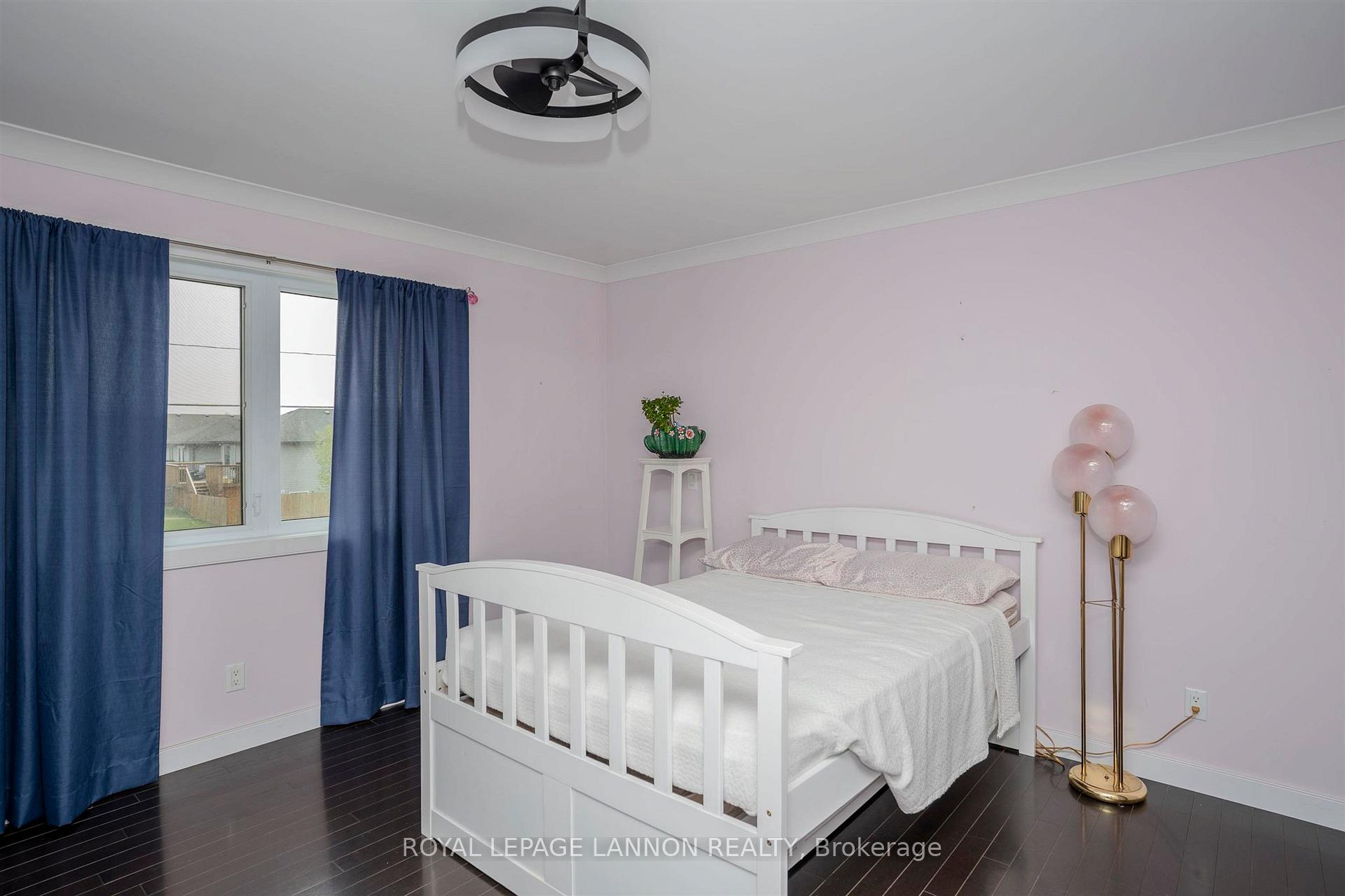 Photo 18 of 723 Weiler Boulevard, Thunder Bay, Parkdale — HOMEH