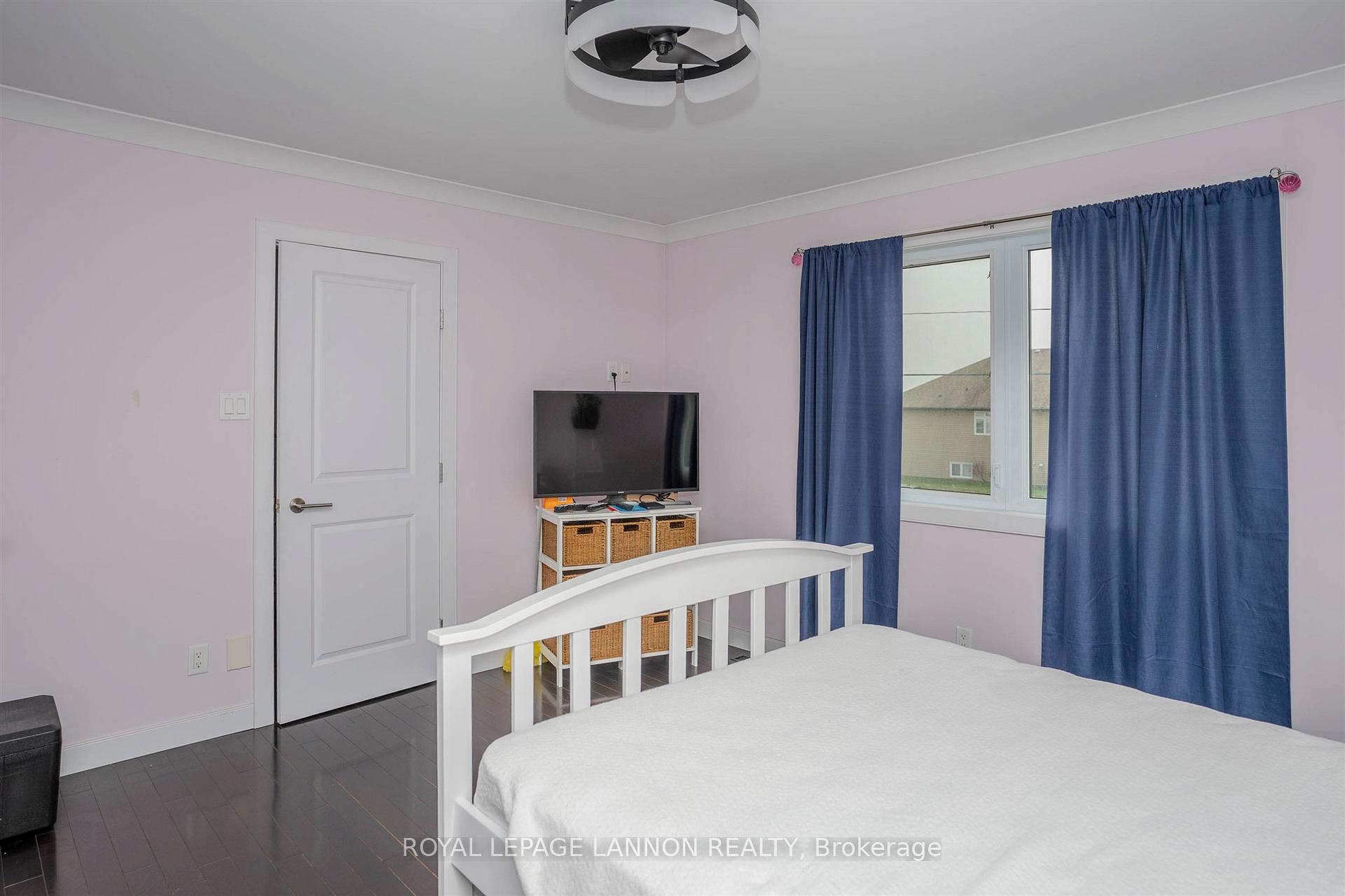 Photo 20 of 723 Weiler Boulevard, Thunder Bay, Parkdale — HOMEH
