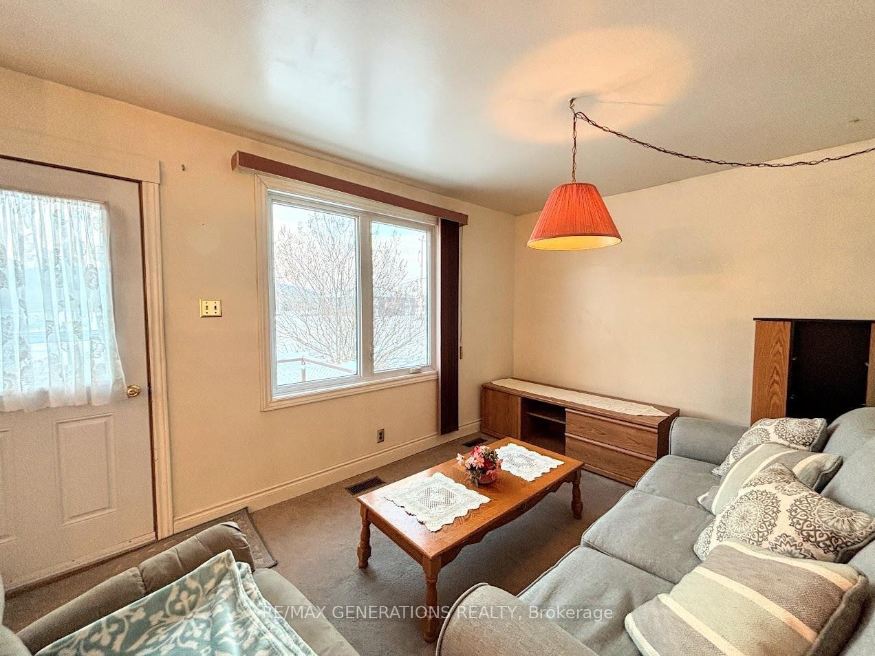 Photo 4 of 18 Ohsweken Road, Manitouwadge — HOMEH