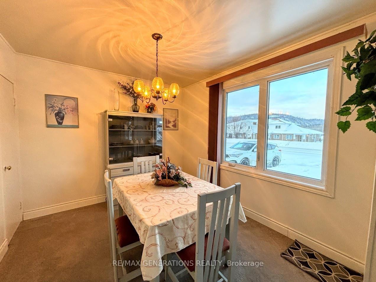 Photo 6 of 18 Ohsweken Road, Manitouwadge — HOMEH